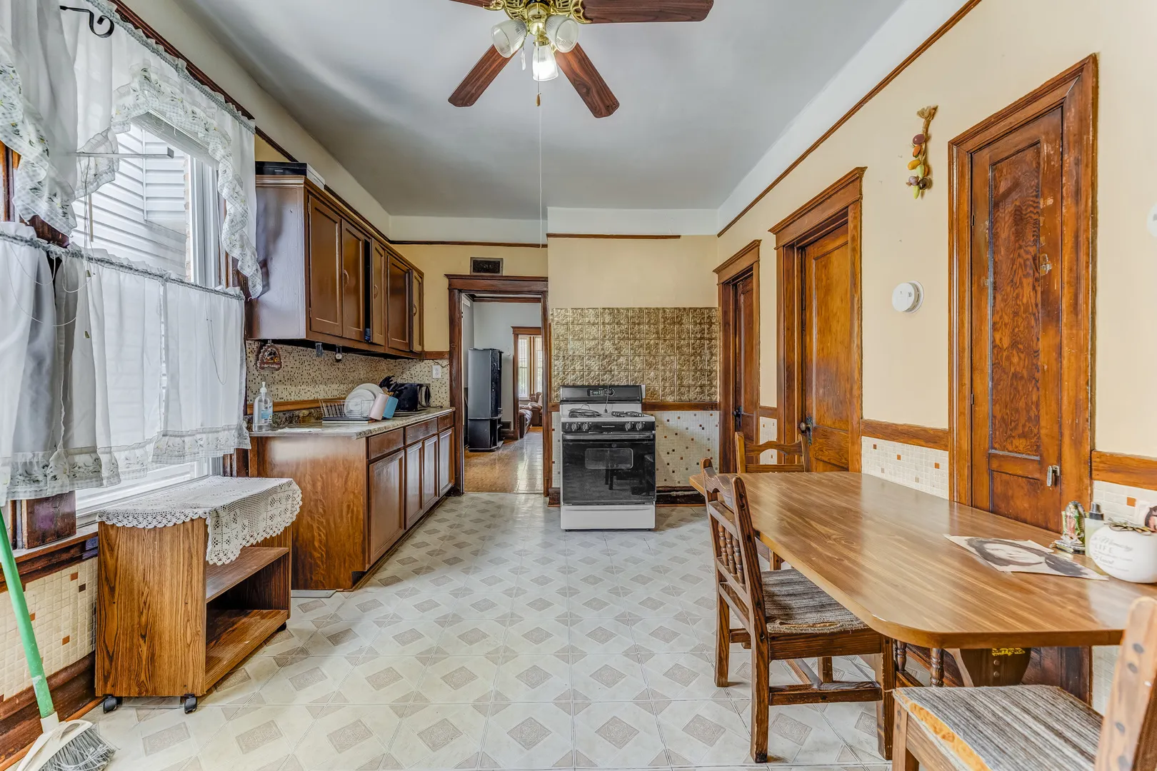 2328 W 19th Street IL