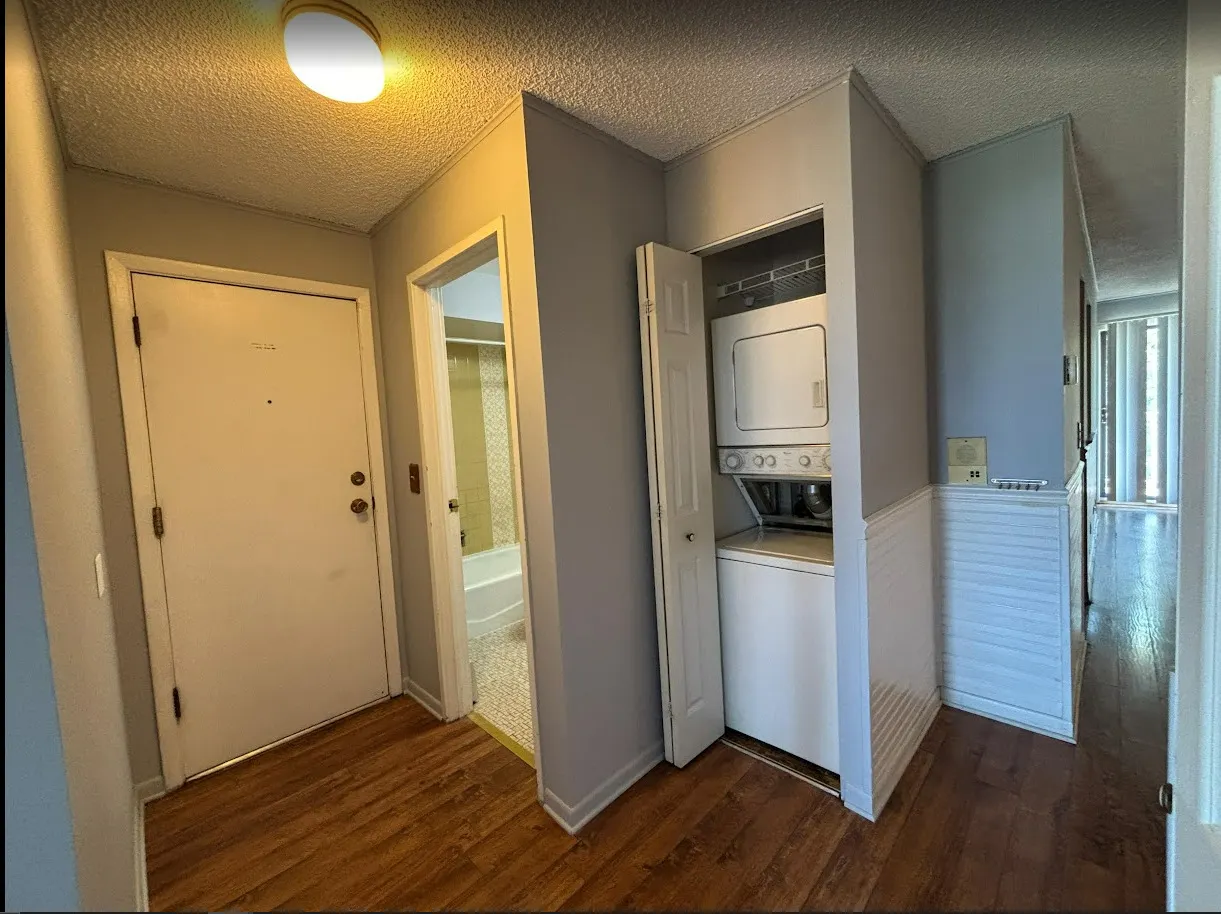 231 GREGORY Street 11 IL