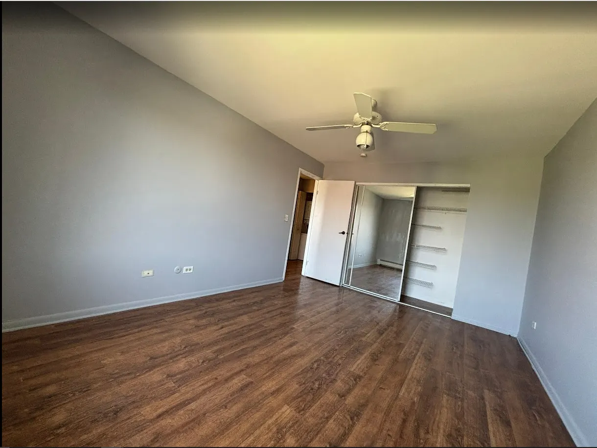 231 GREGORY Street 11 IL