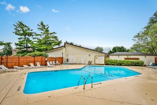 1477 Winslowe Drive 302 IL