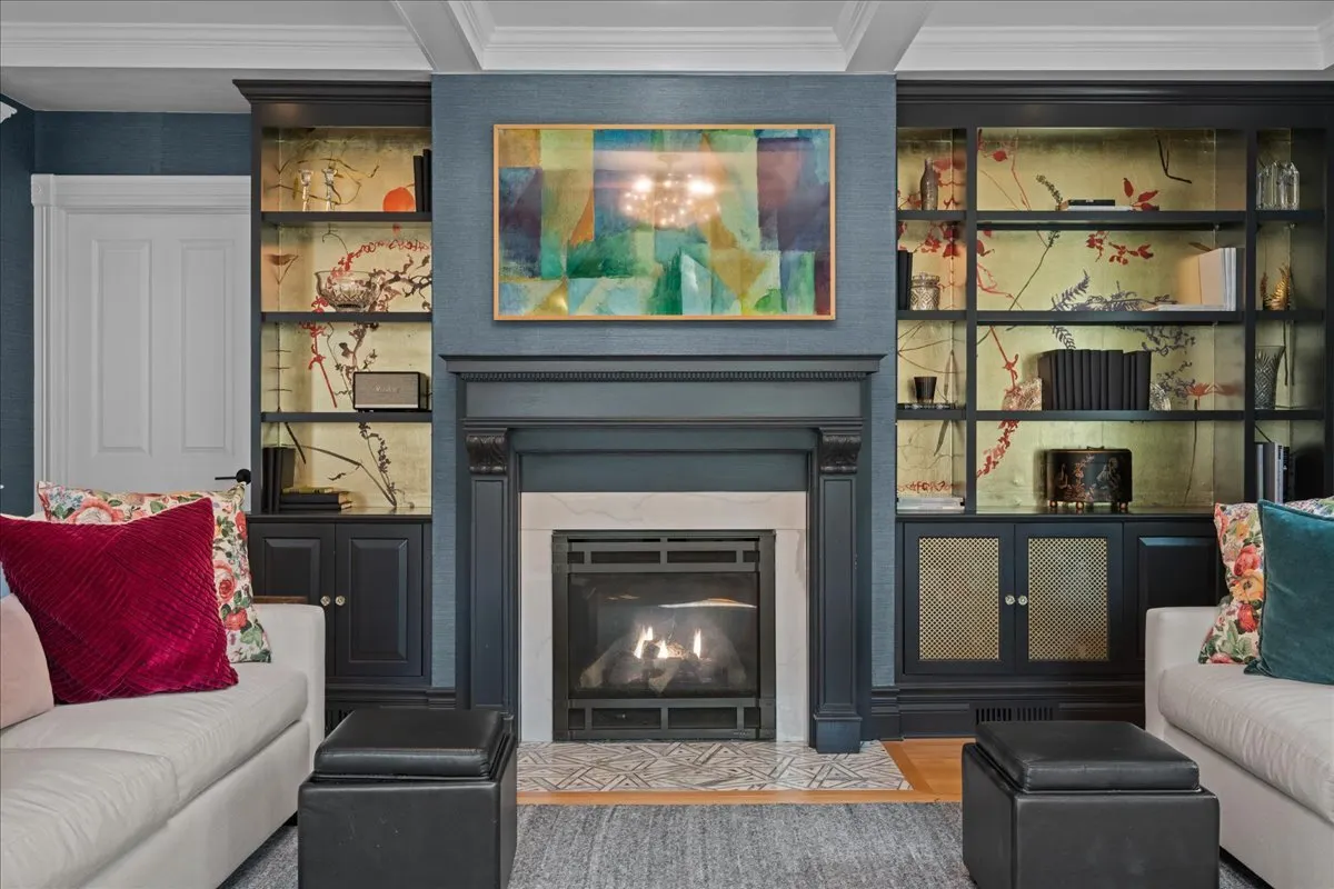 213 S 5th Street IL