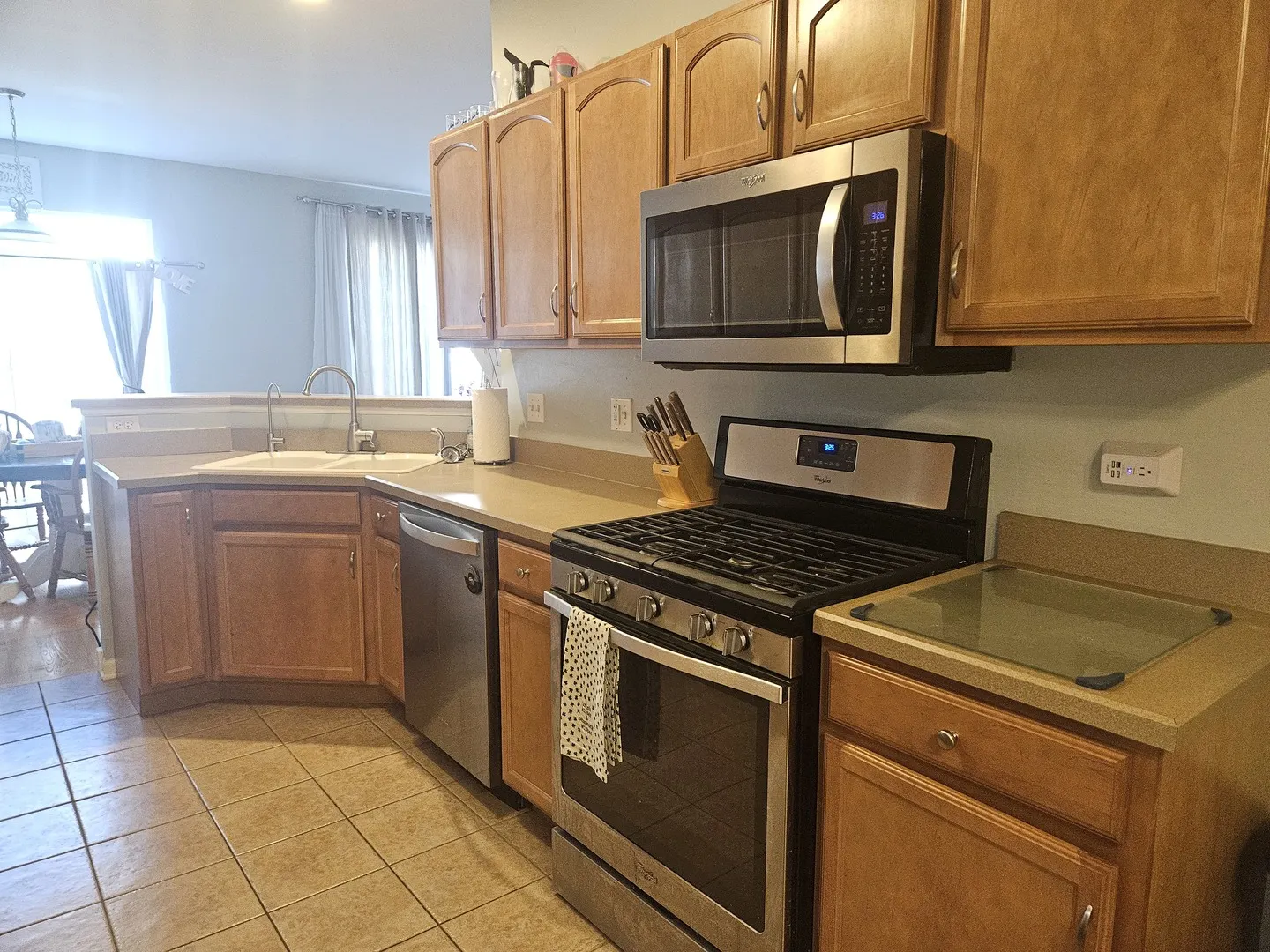 52 Kelsey Court IL