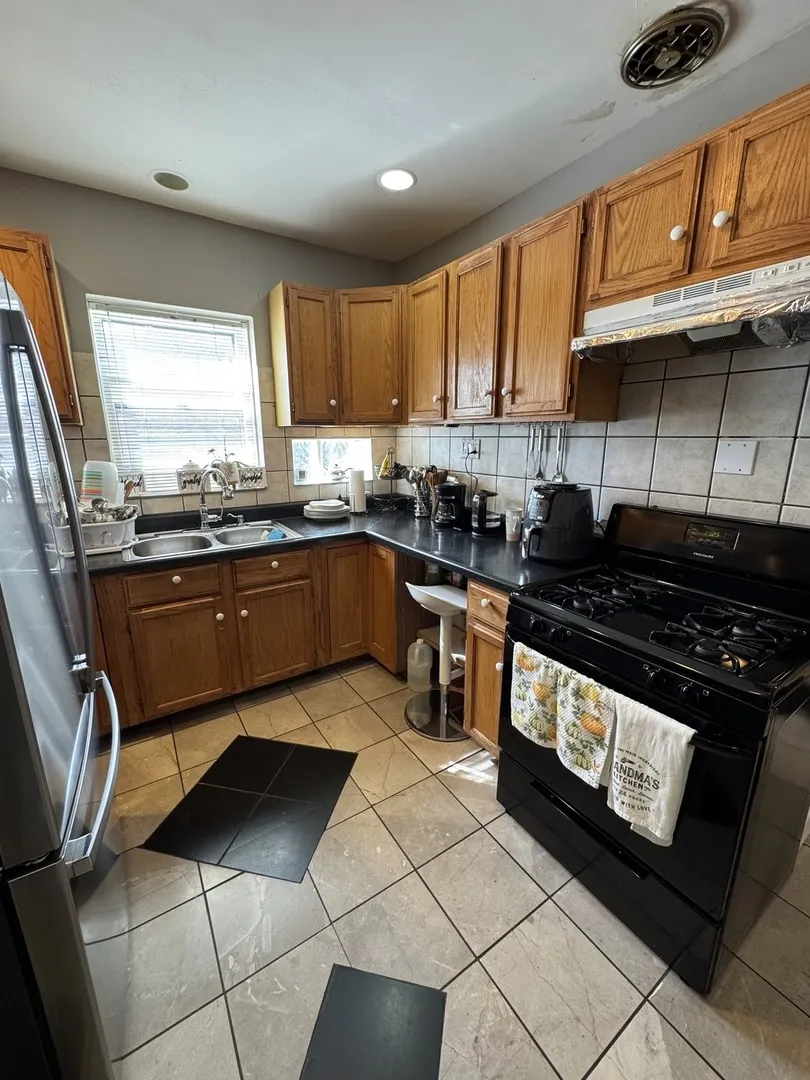 2619 N Sayre Avenue IL