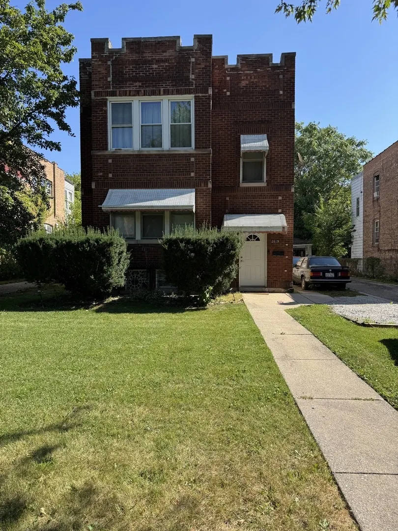 2619 N Sayre Avenue IL