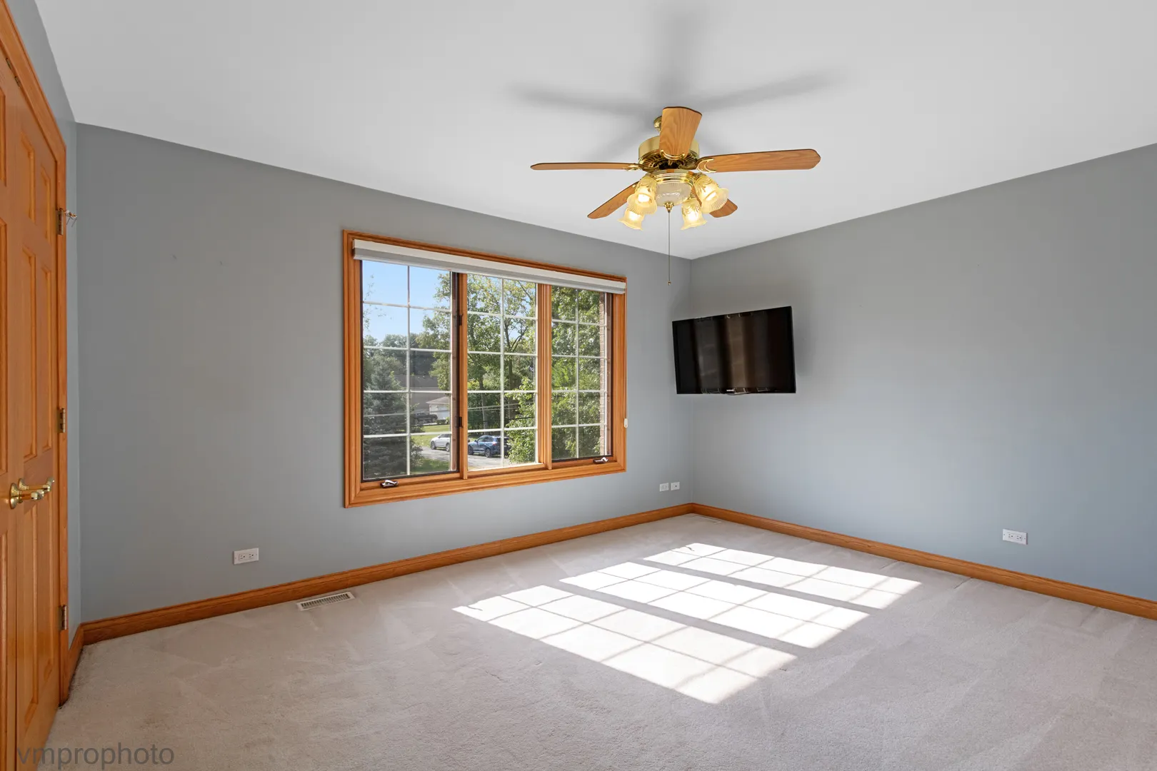 760 E Woodland Avenue IL