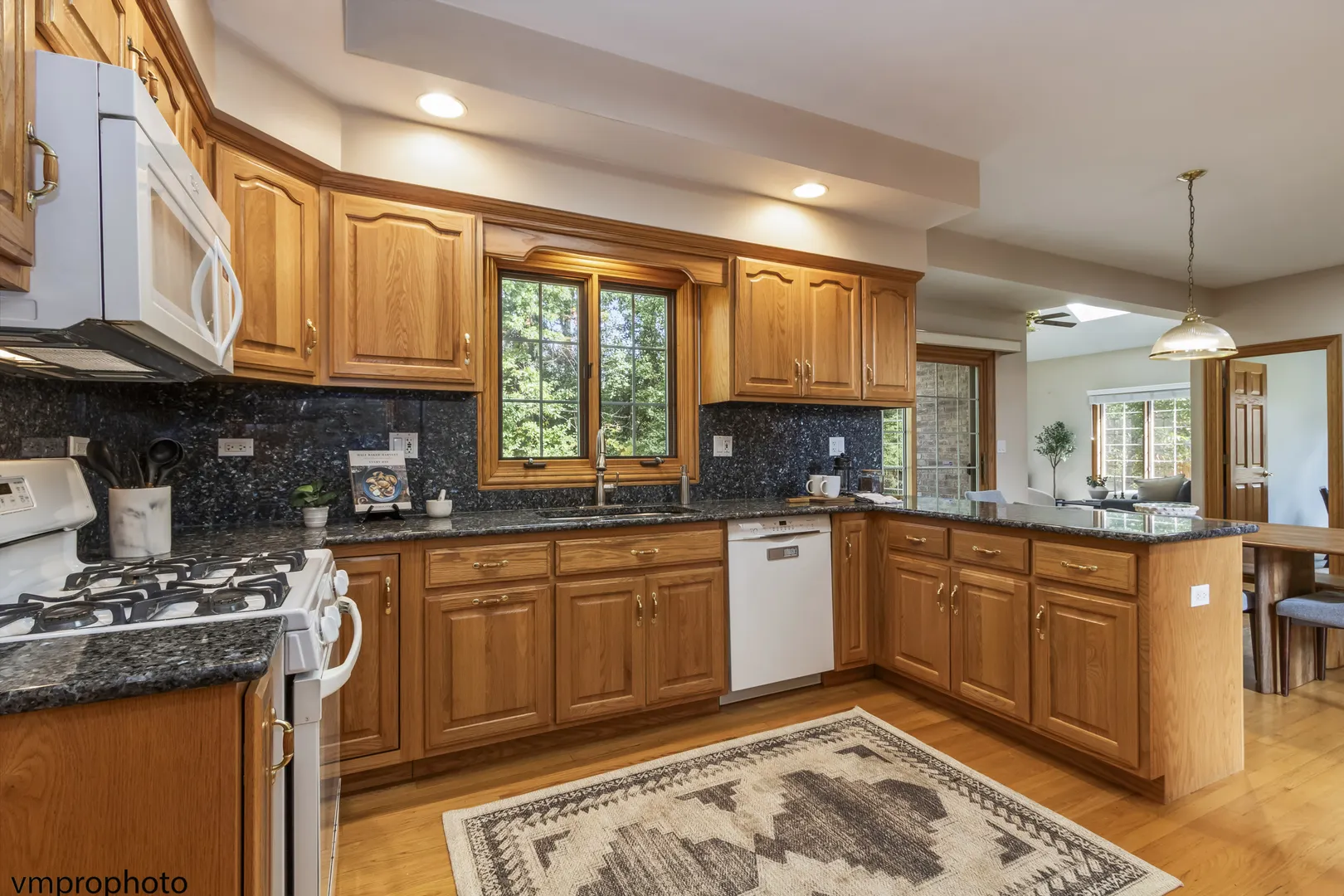 760 E Woodland Avenue IL