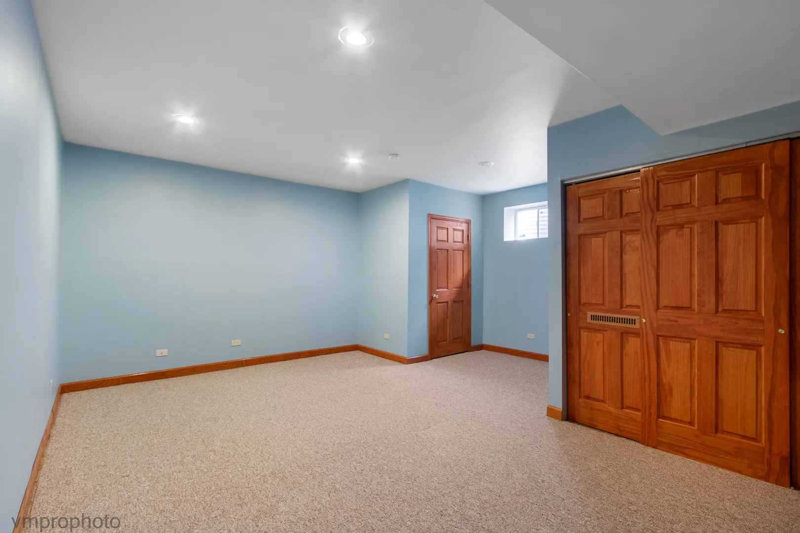 760 E Woodland Avenue IL