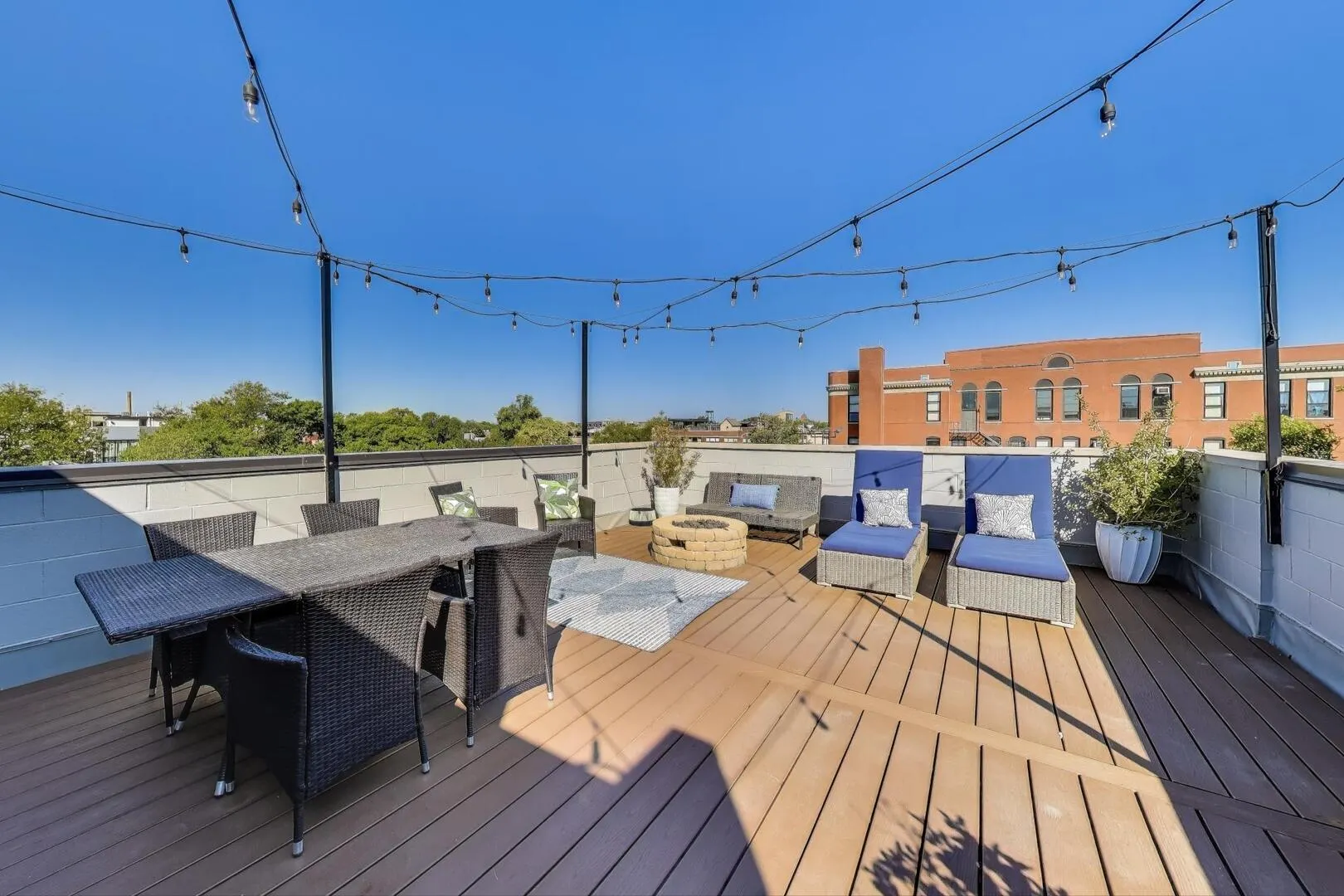 2237 W Race Avenue 2 IL