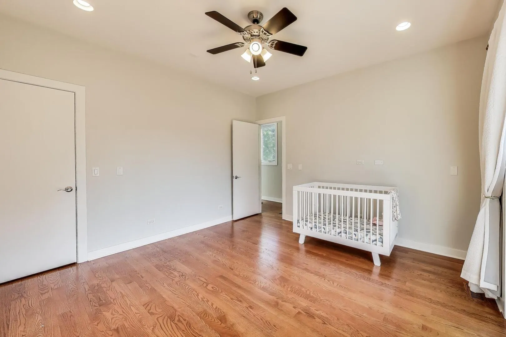 2237 W Race Avenue 2 IL
