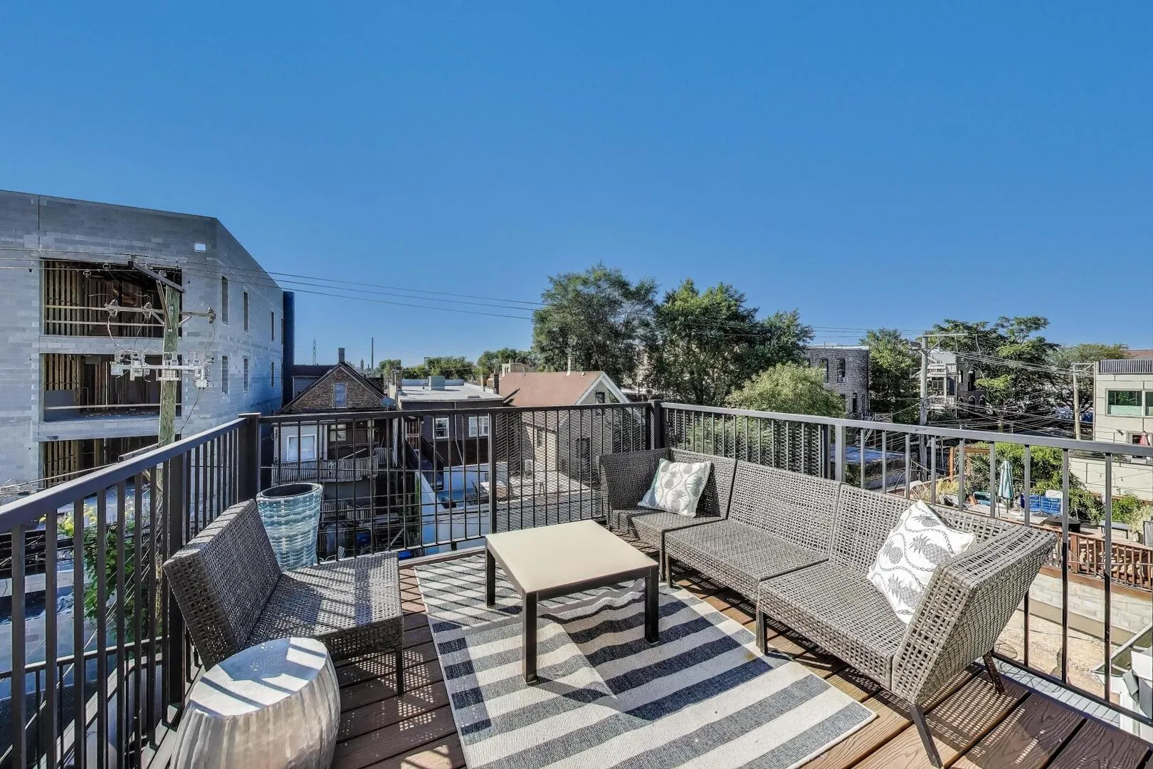 2237 W Race Avenue 2 IL