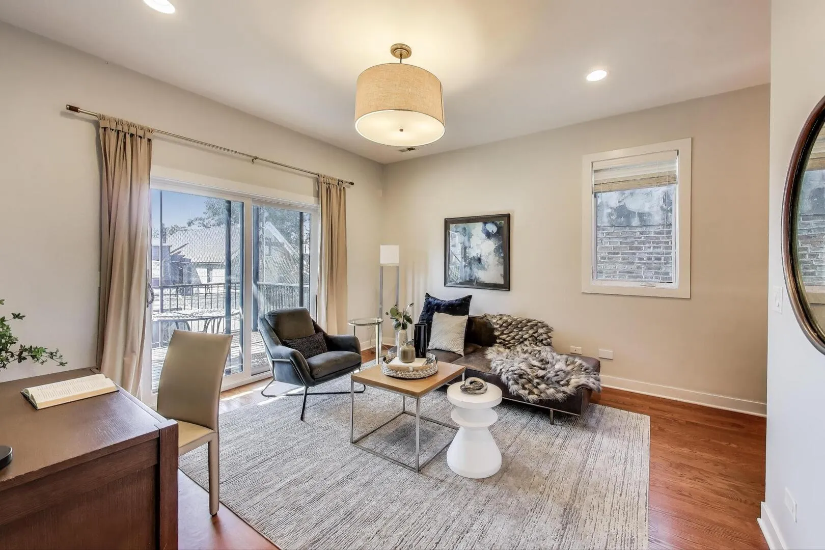 2237 W Race Avenue 2 IL