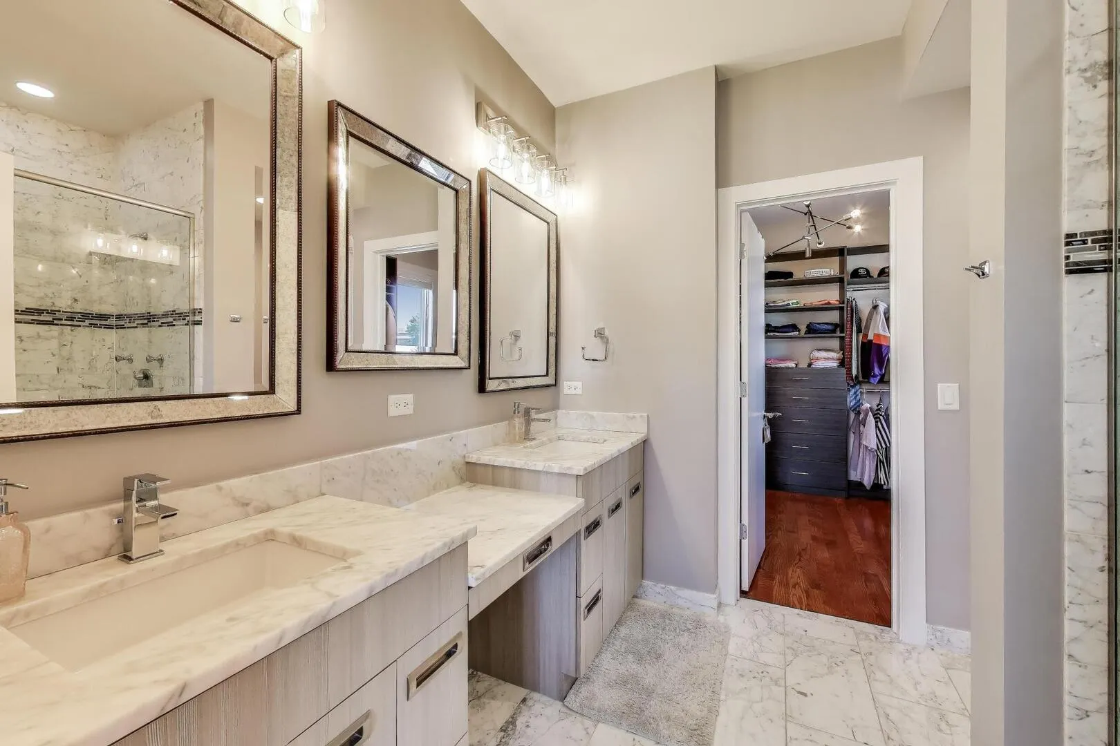 2237 W Race Avenue 2 IL