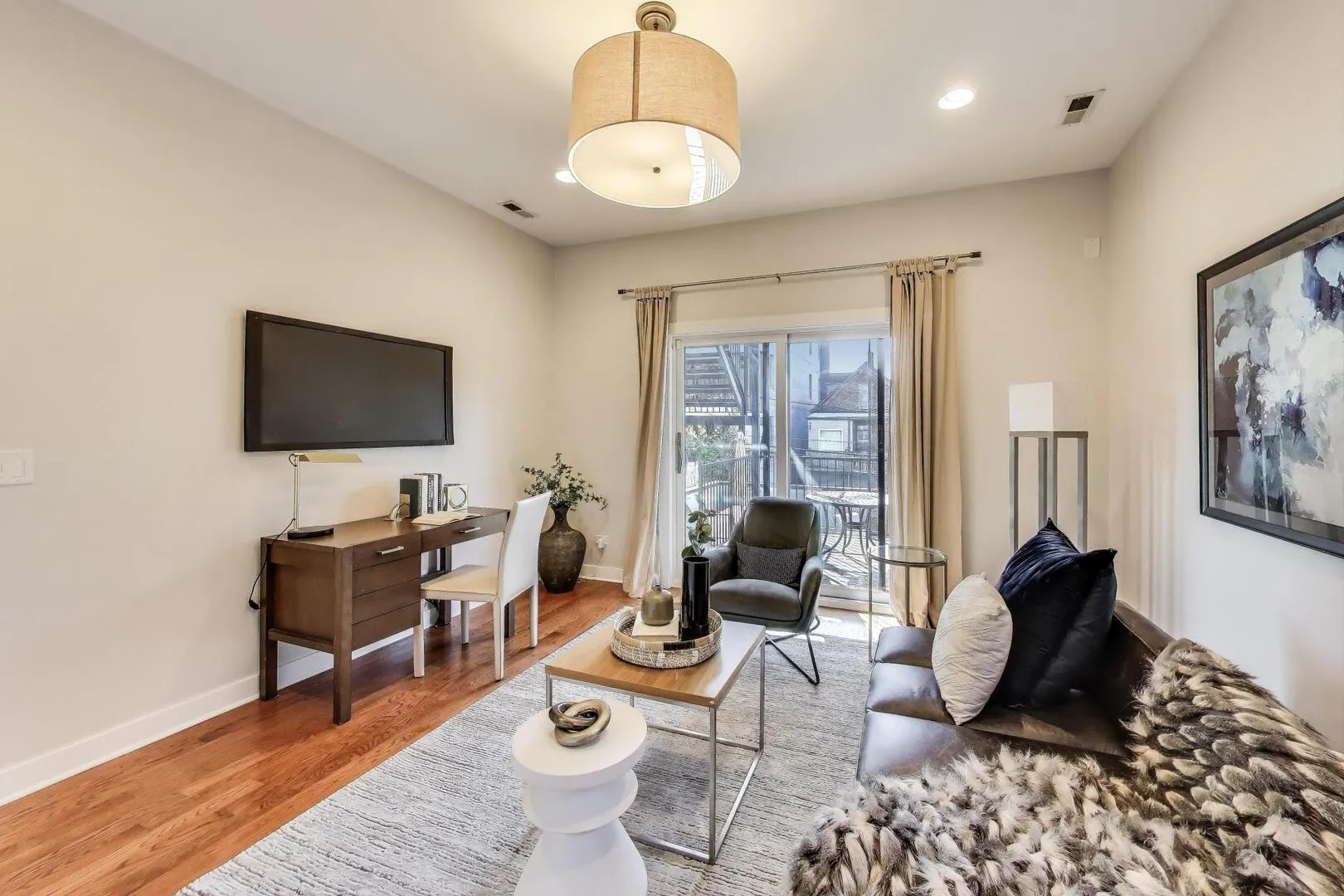 2237 W Race Avenue 2 IL