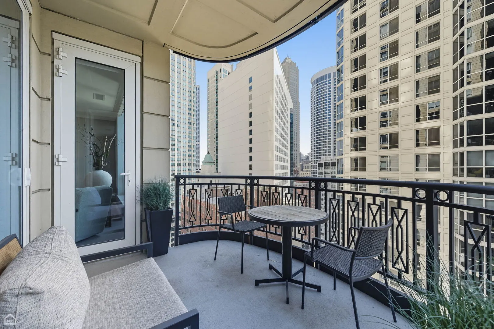 10 E Delaware Place 21D IL