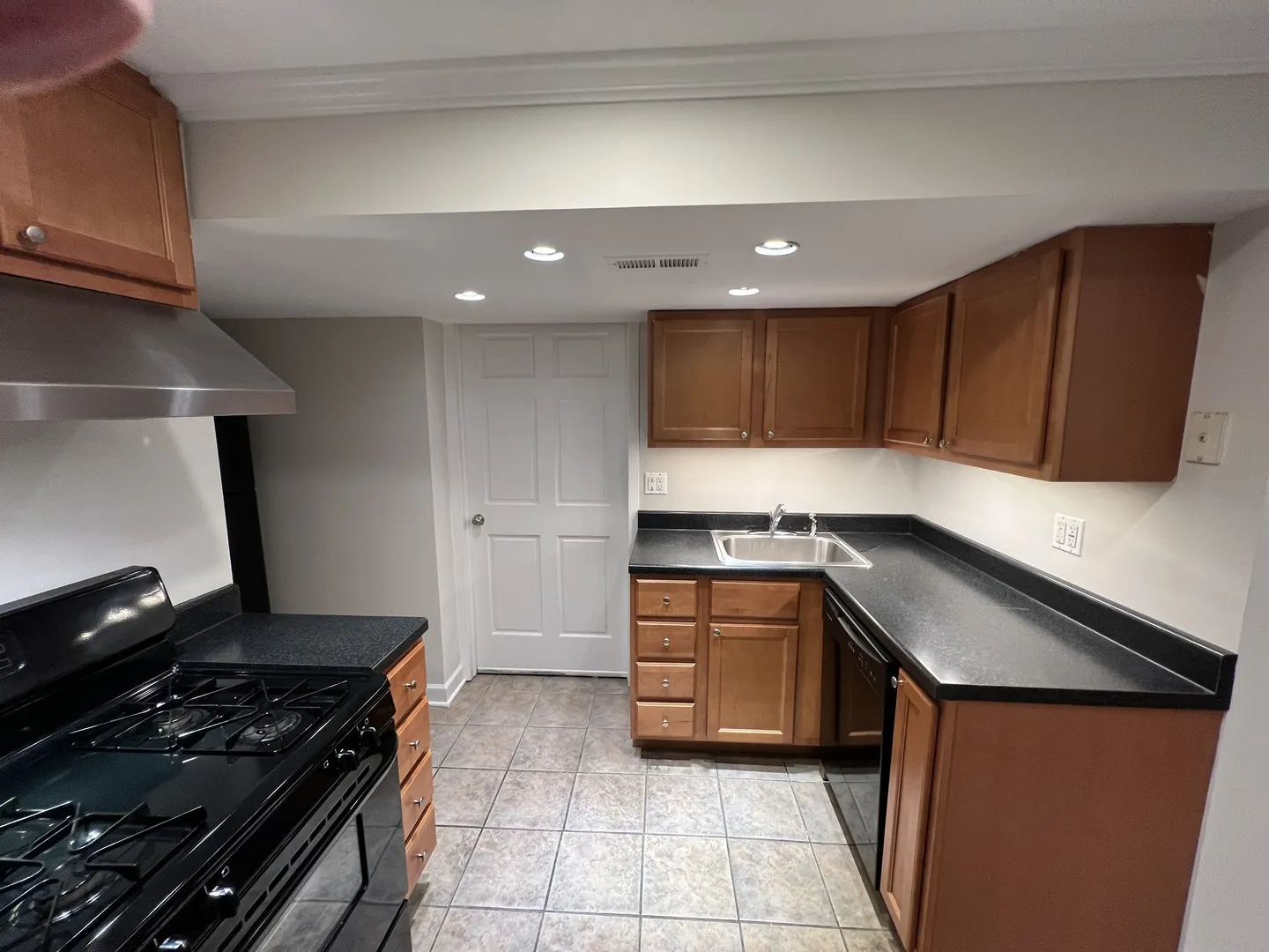 2525 W ARDMORE Avenue BW IL