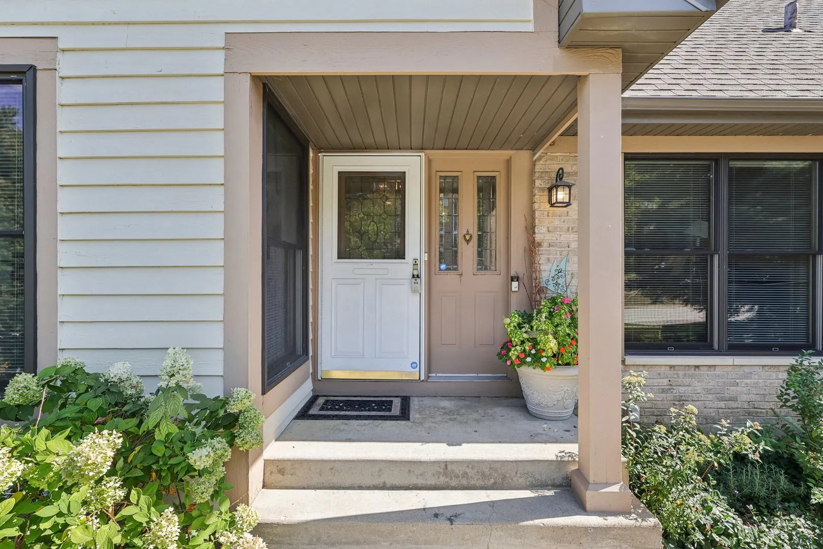 502 Rosebud Drive S IL