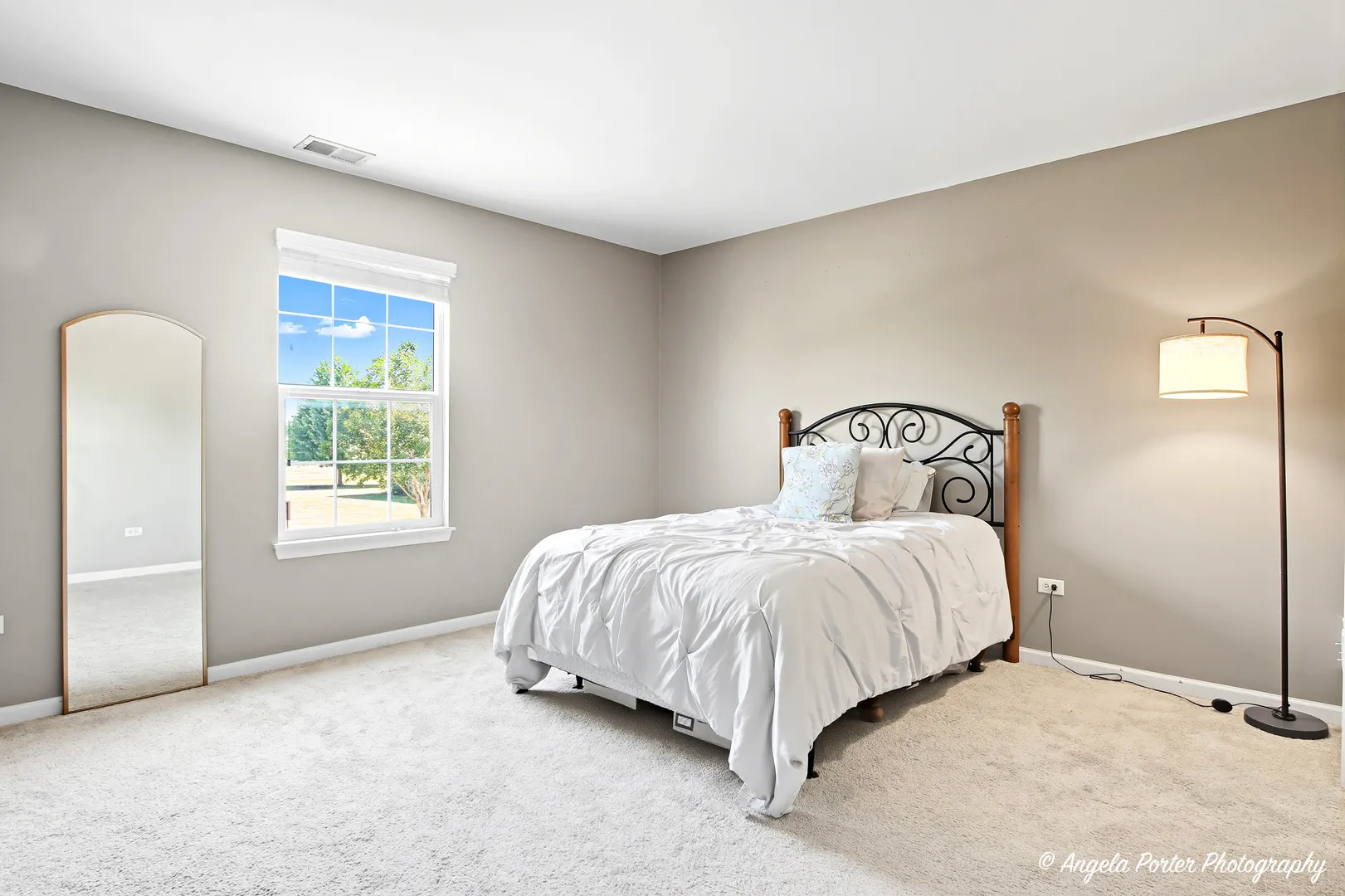 507 Legend Lane IL