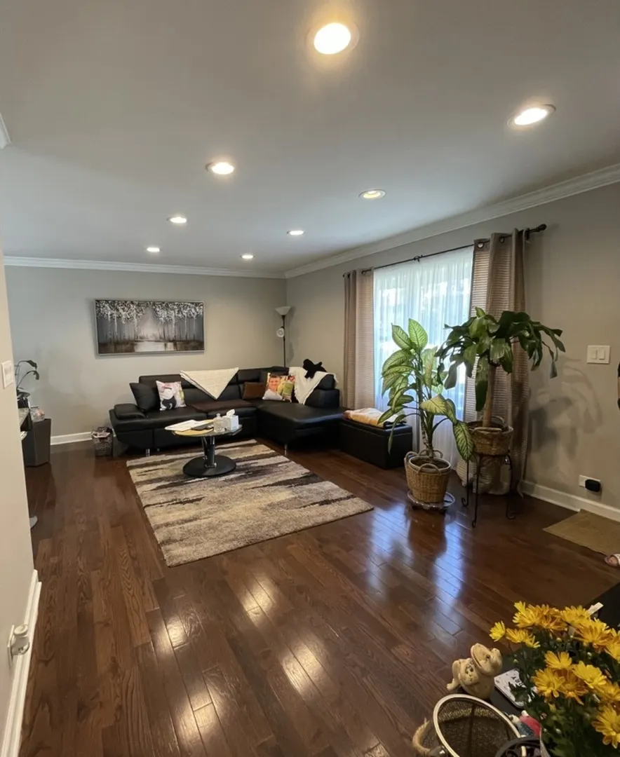 7660 Walnut Avenue IL