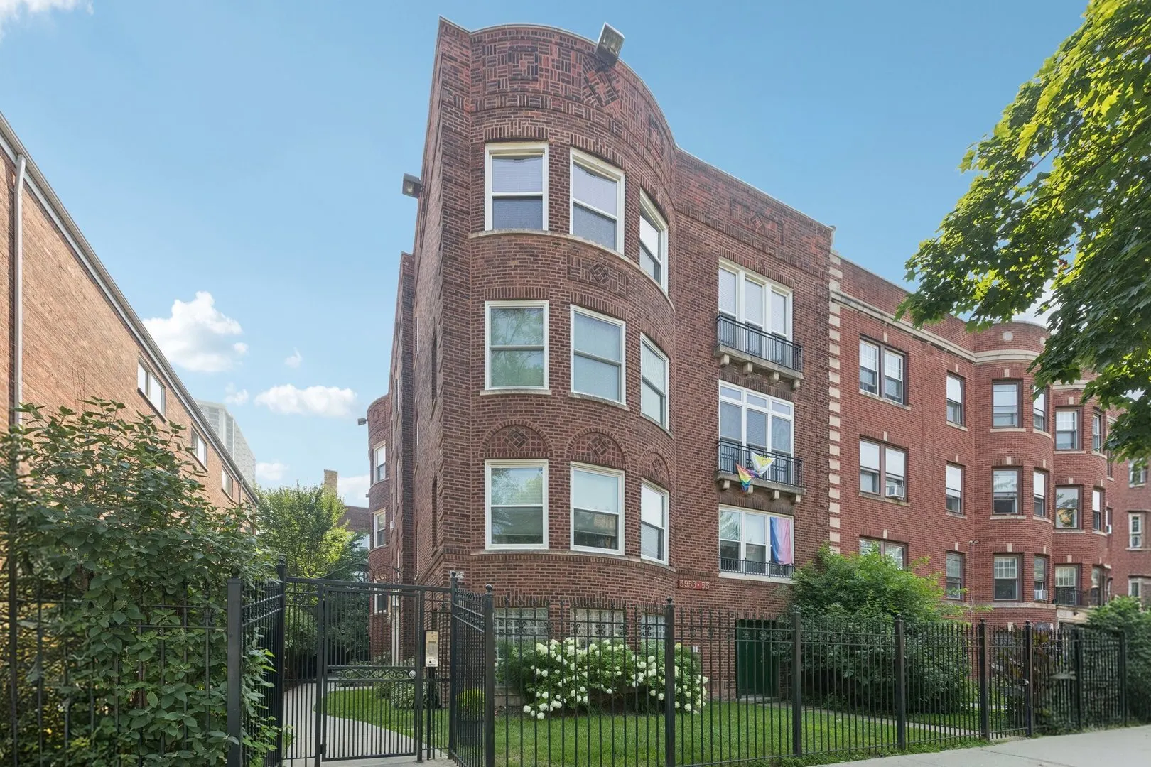 5955 N Winthrop Avenue 1E IL