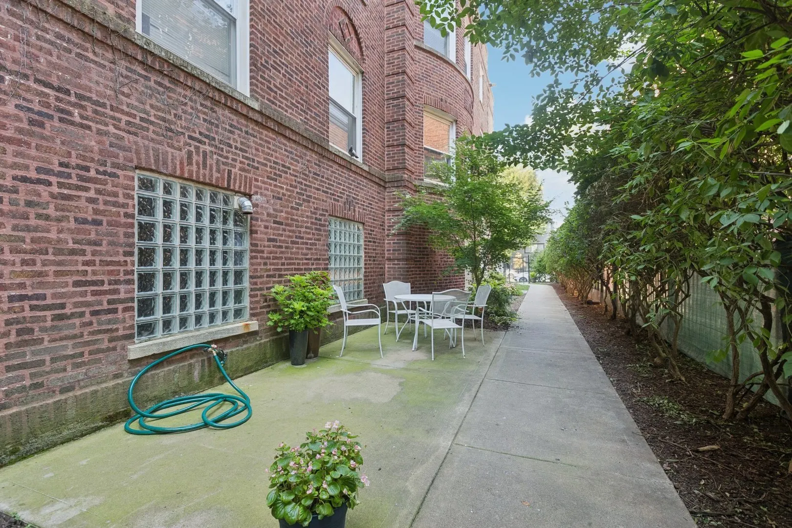 5955 N Winthrop Avenue 1E IL