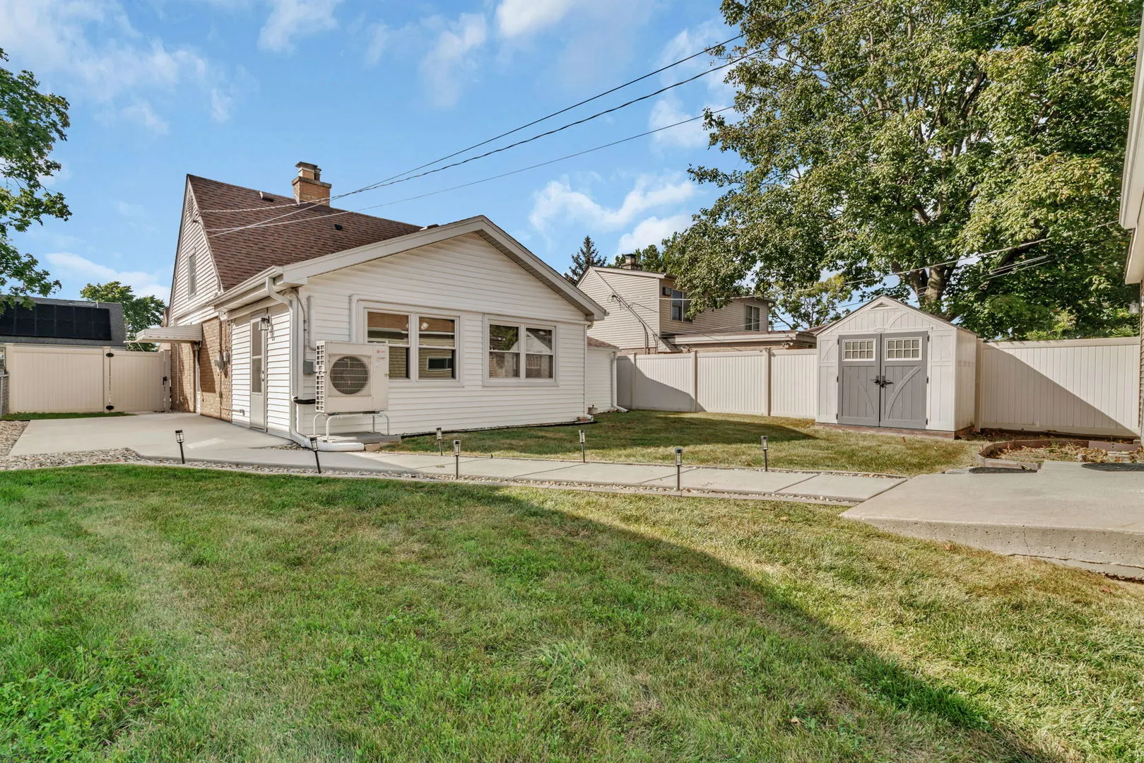 4239 Custer Avenue IL