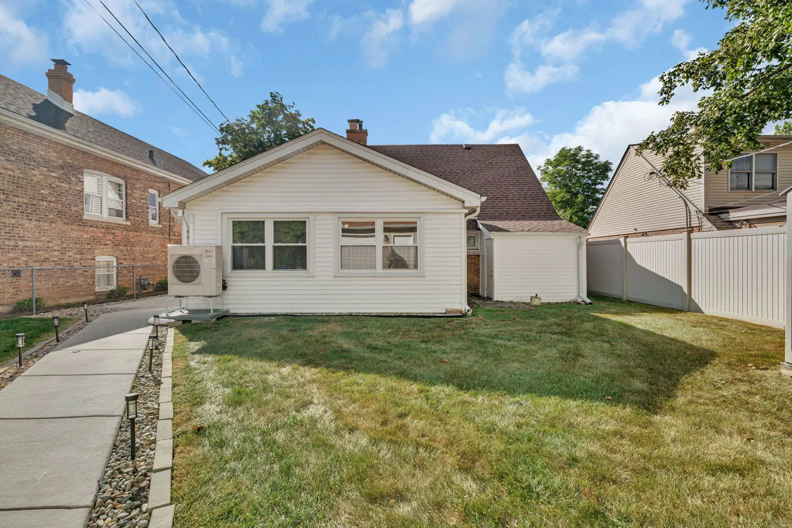4239 Custer Avenue IL