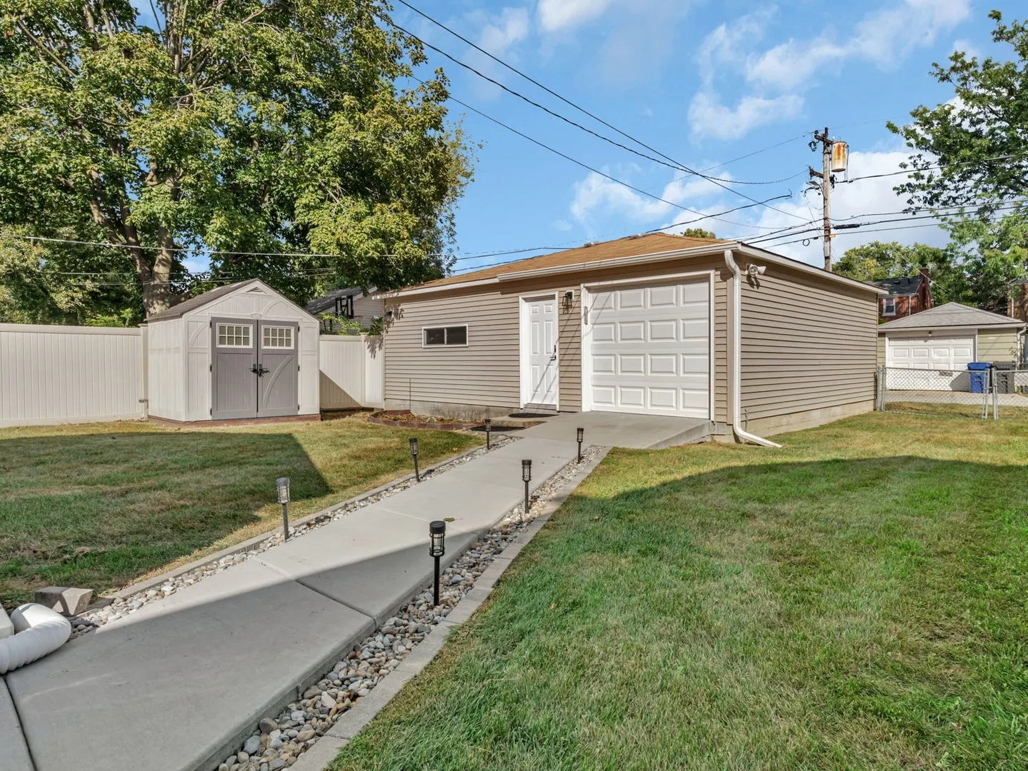 4239 Custer Avenue IL