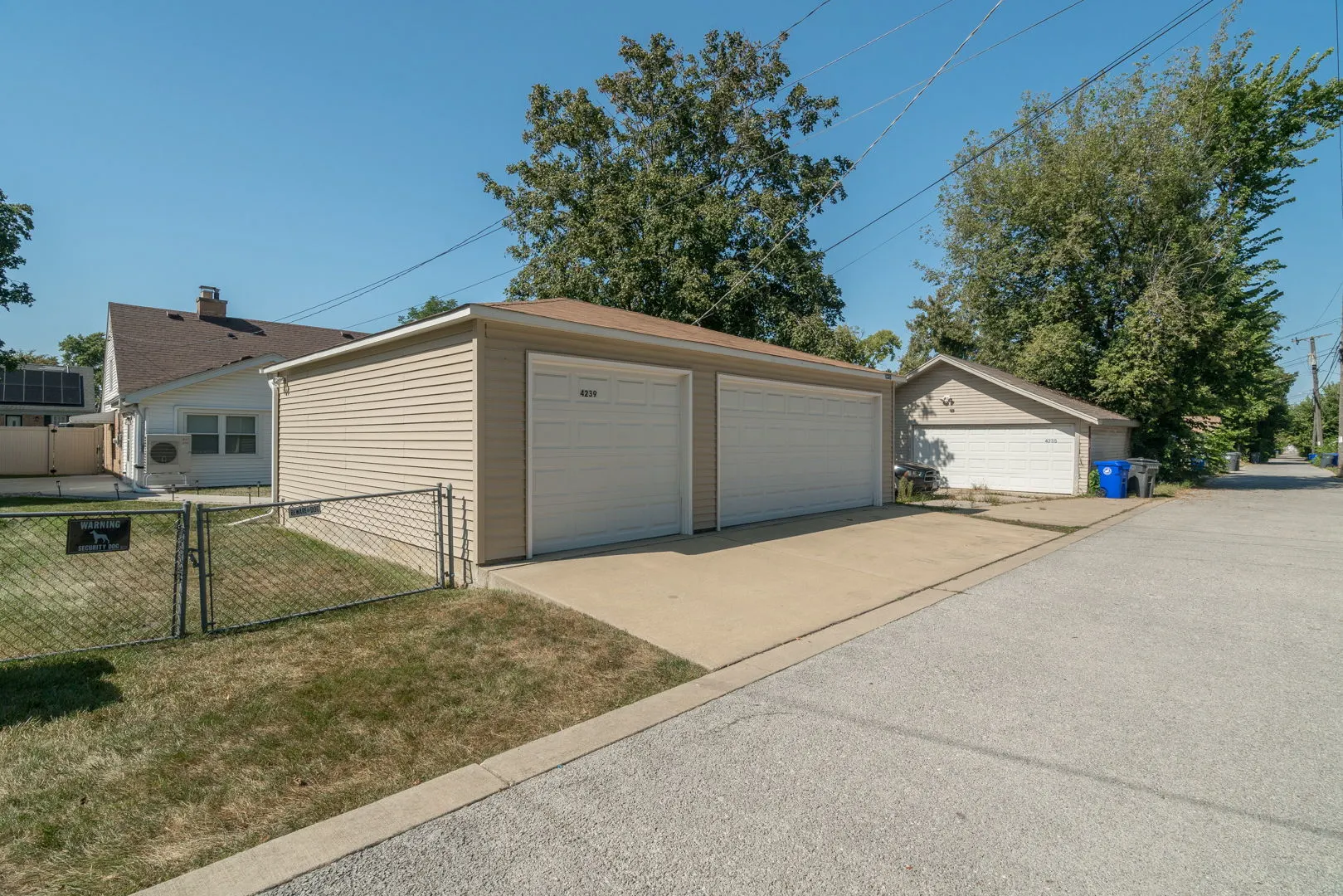 4239 Custer Avenue IL