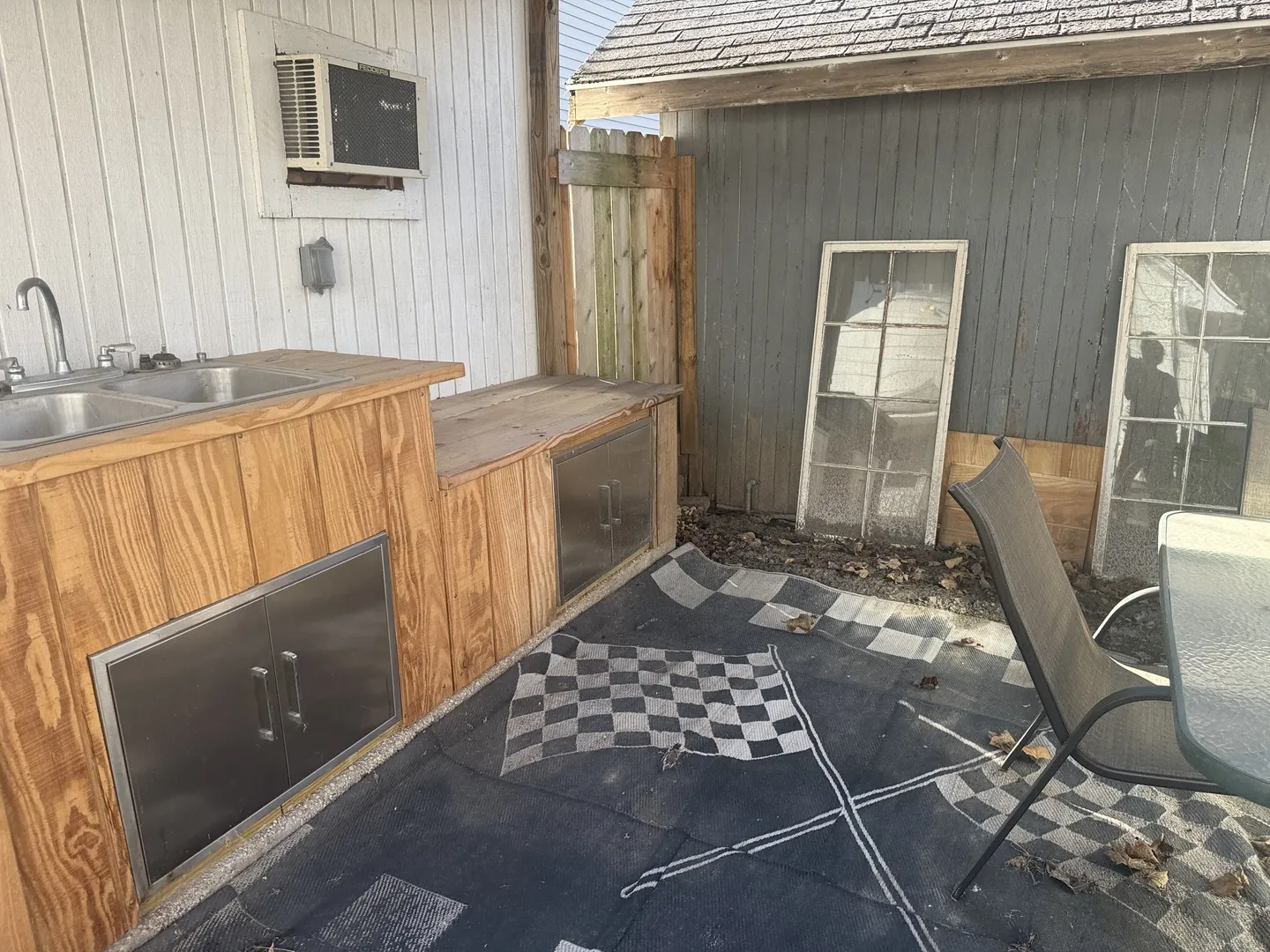 219 S Jackson Street IL