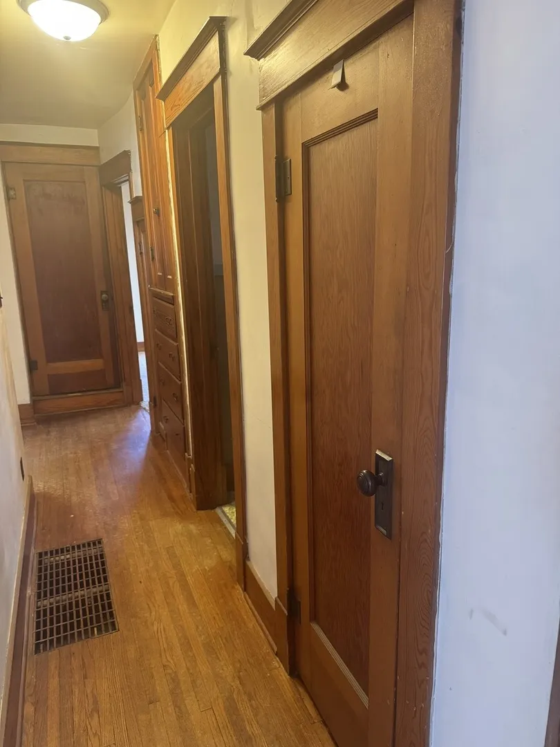 219 S Jackson Street IL