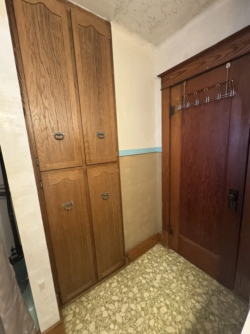 219 S Jackson Street IL