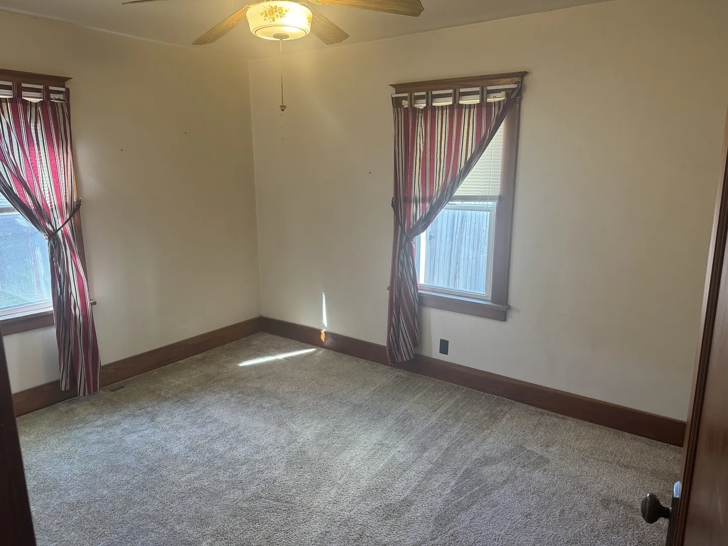 219 S Jackson Street IL