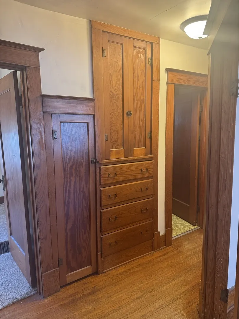 219 S Jackson Street IL