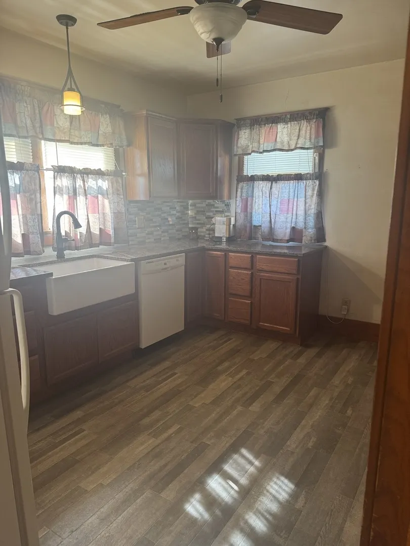 219 S Jackson Street IL