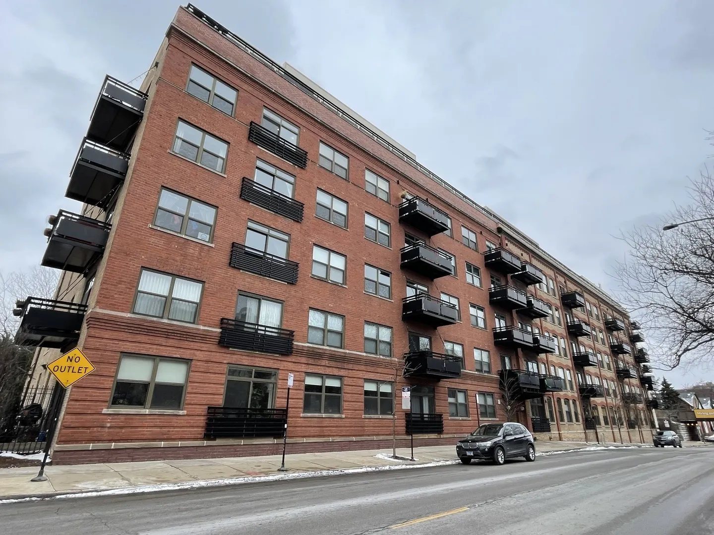 1735 W Diversey Parkway 205 IL
