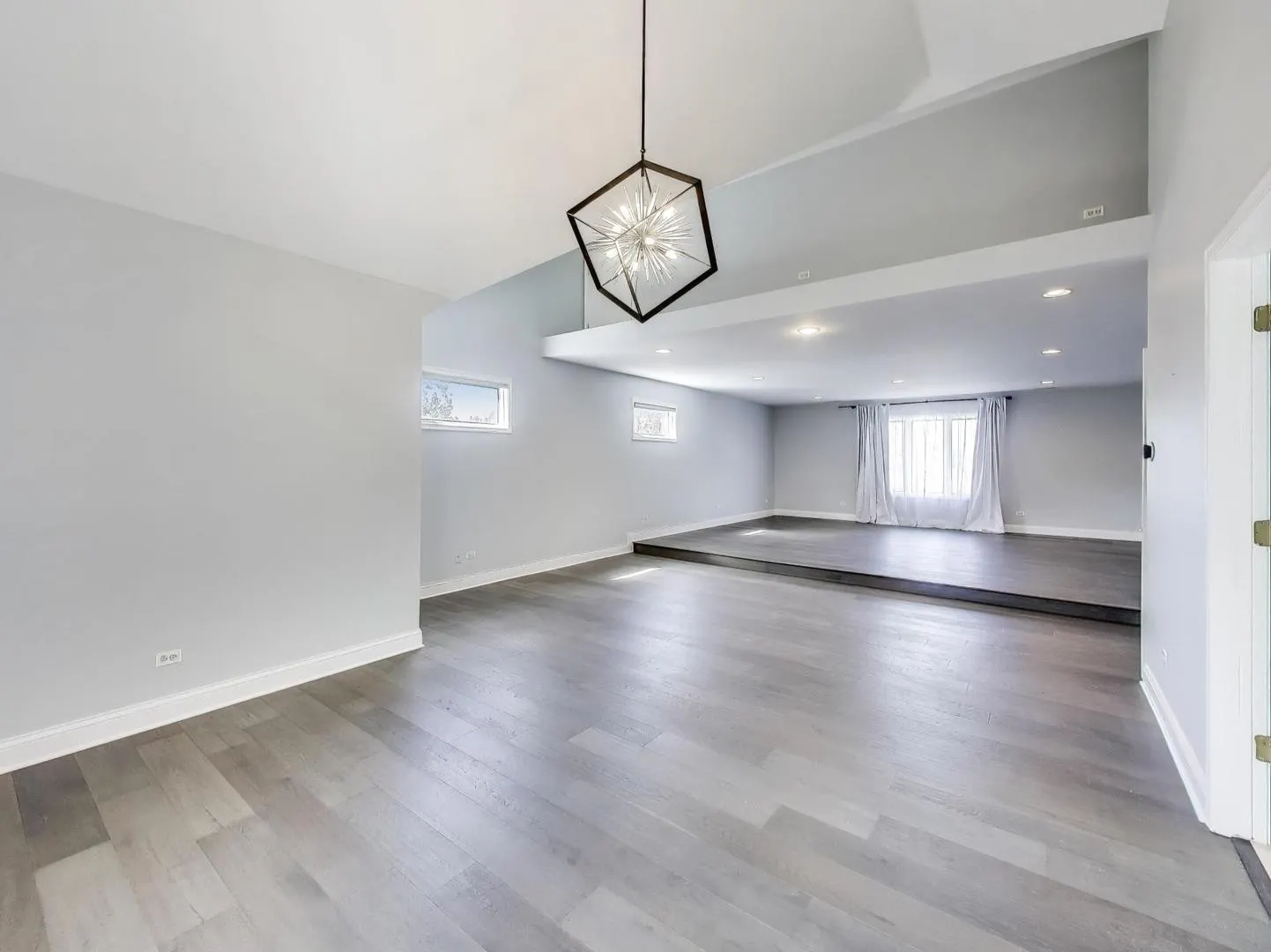 23W160 Woodcroft Drive IL