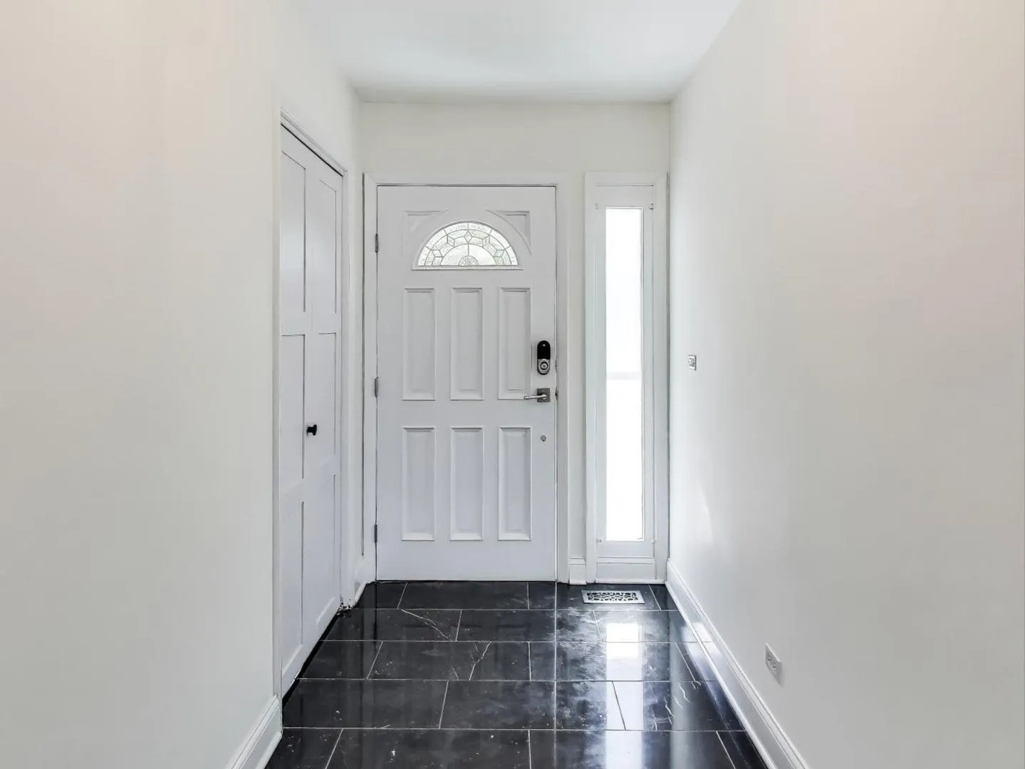 23W160 Woodcroft Drive IL