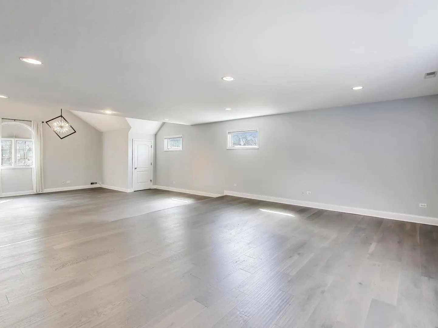 23W160 Woodcroft Drive IL