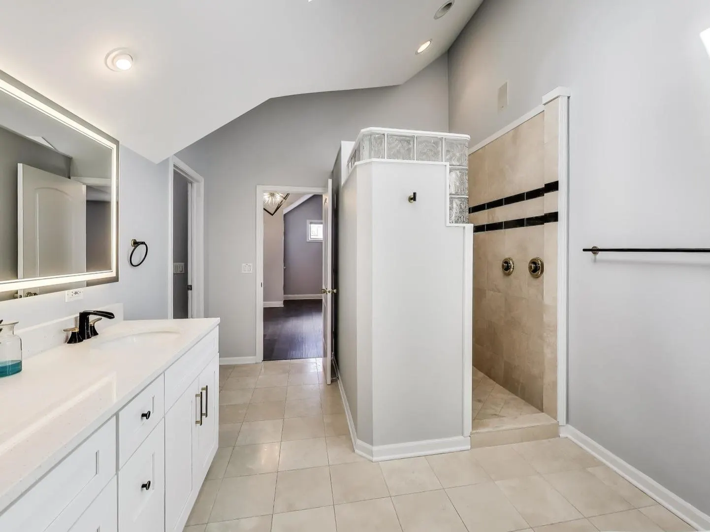 23W160 Woodcroft Drive IL
