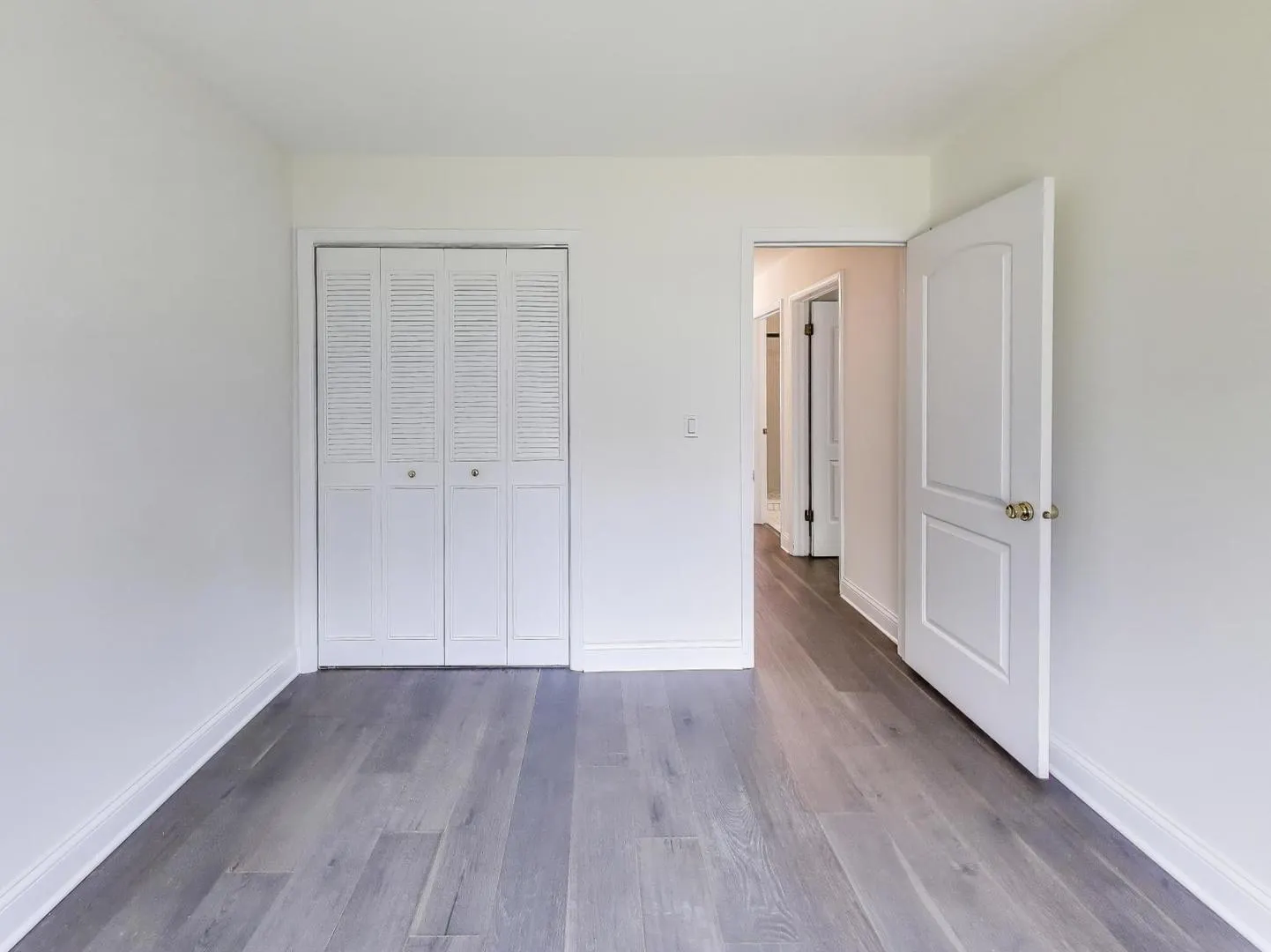 23W160 Woodcroft Drive IL