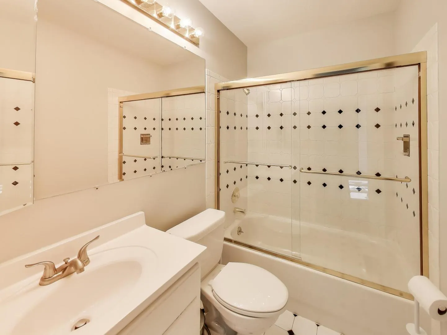 23W160 Woodcroft Drive IL