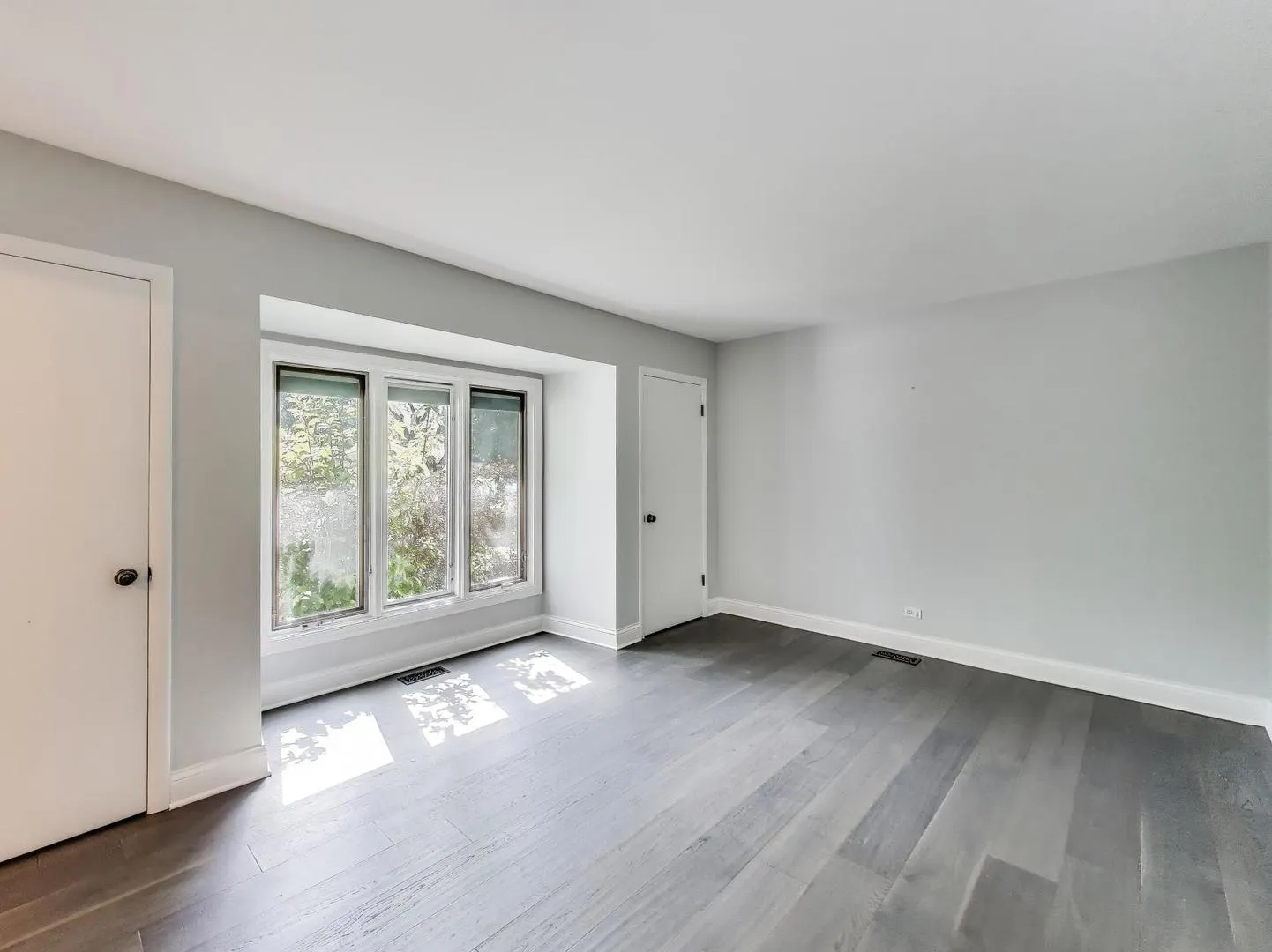 23W160 Woodcroft Drive IL