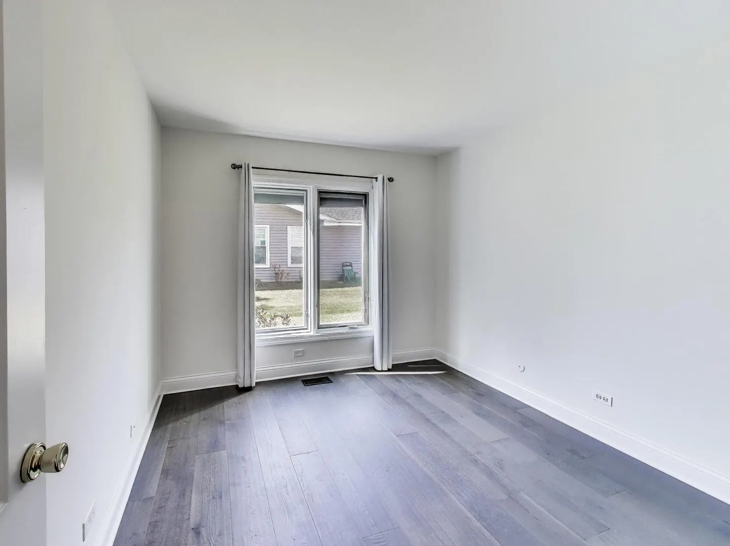 23W160 Woodcroft Drive IL