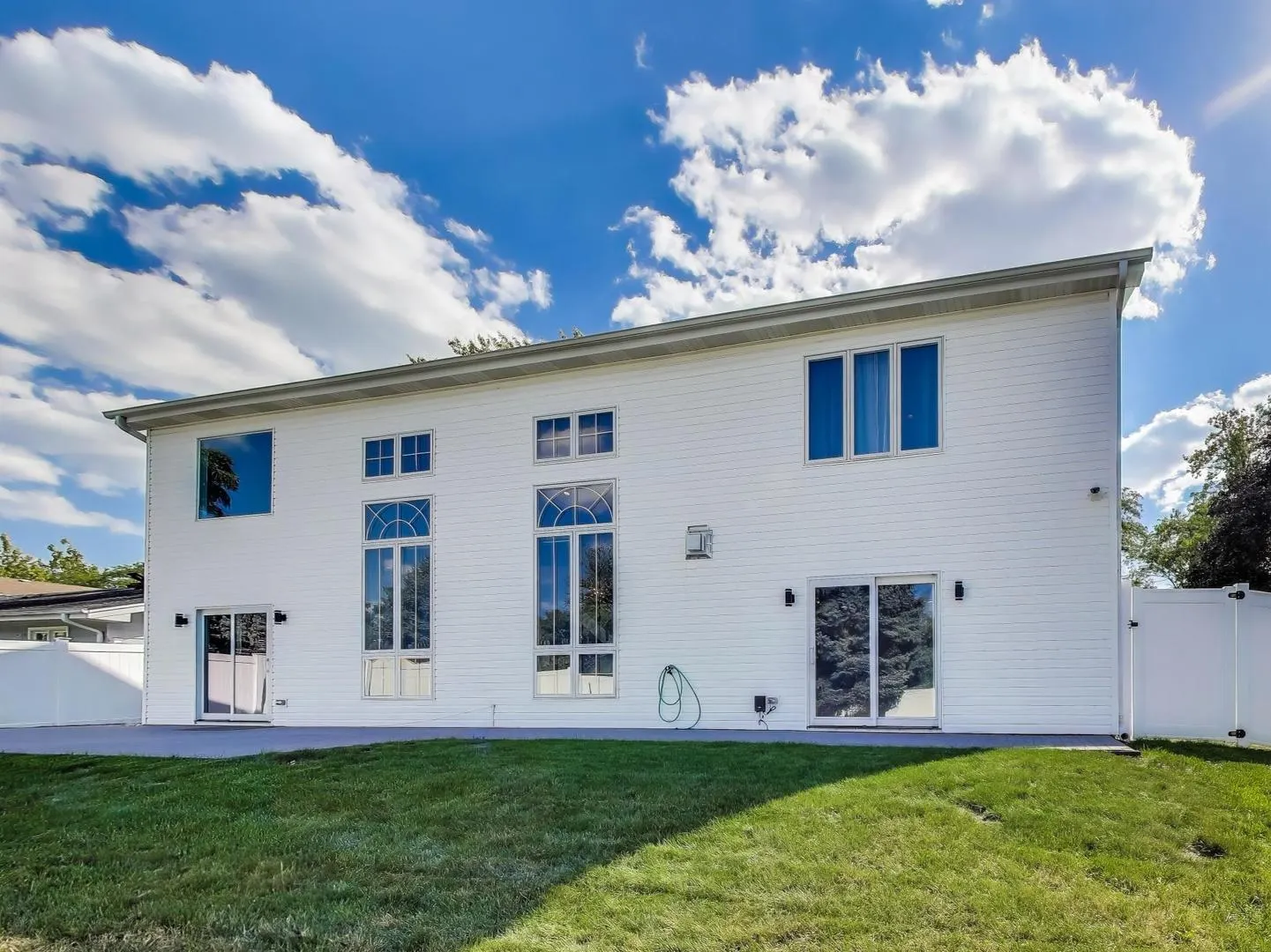 23W160 Woodcroft Drive IL
