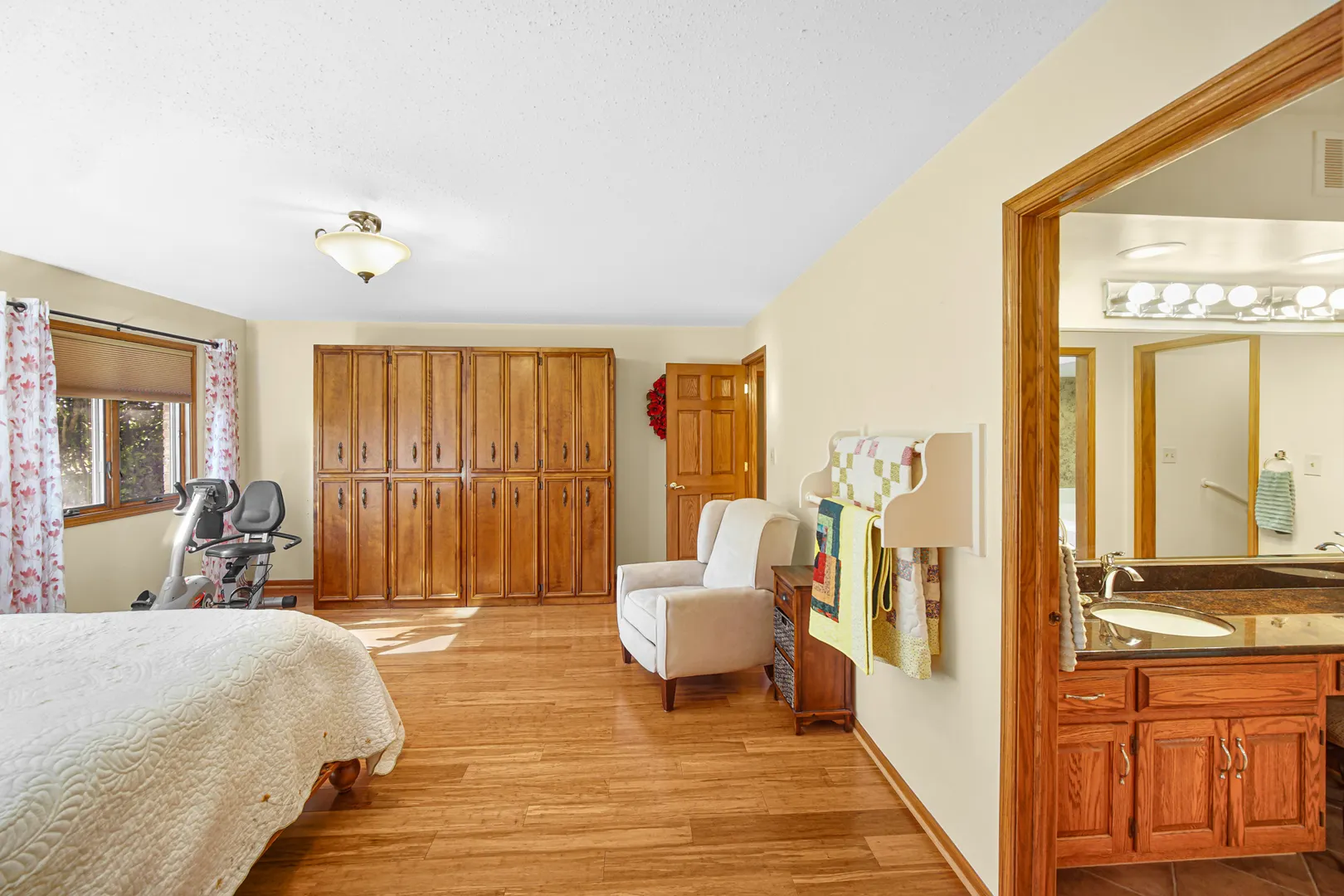 9378 Fox Run Circle IL