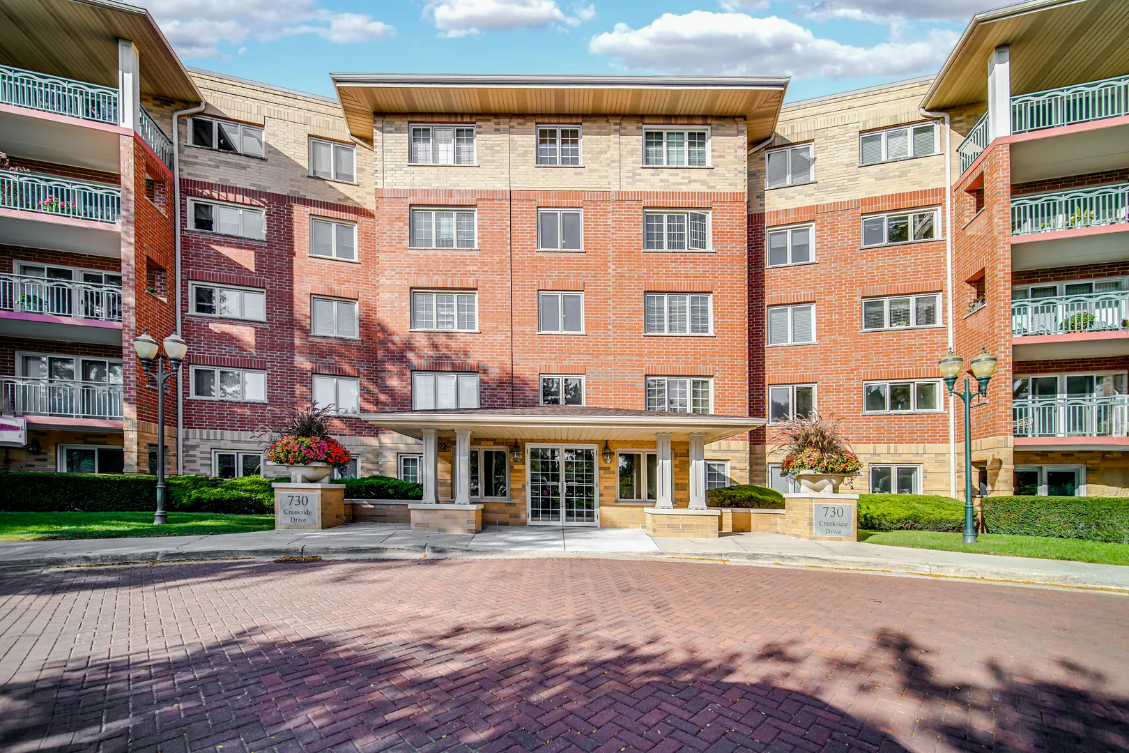 730 Creekside Drive 405C IL