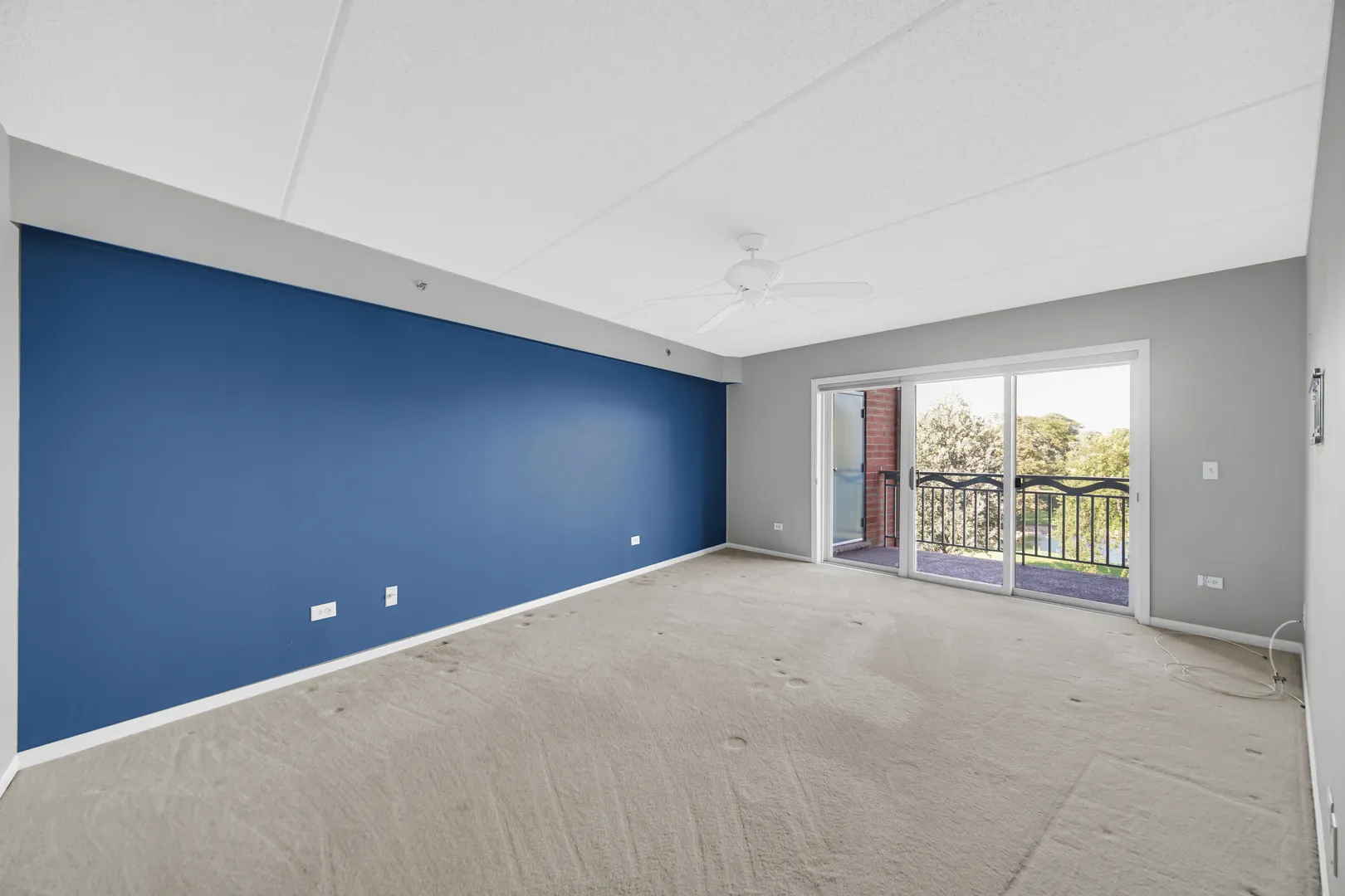 730 Creekside Drive 405C IL