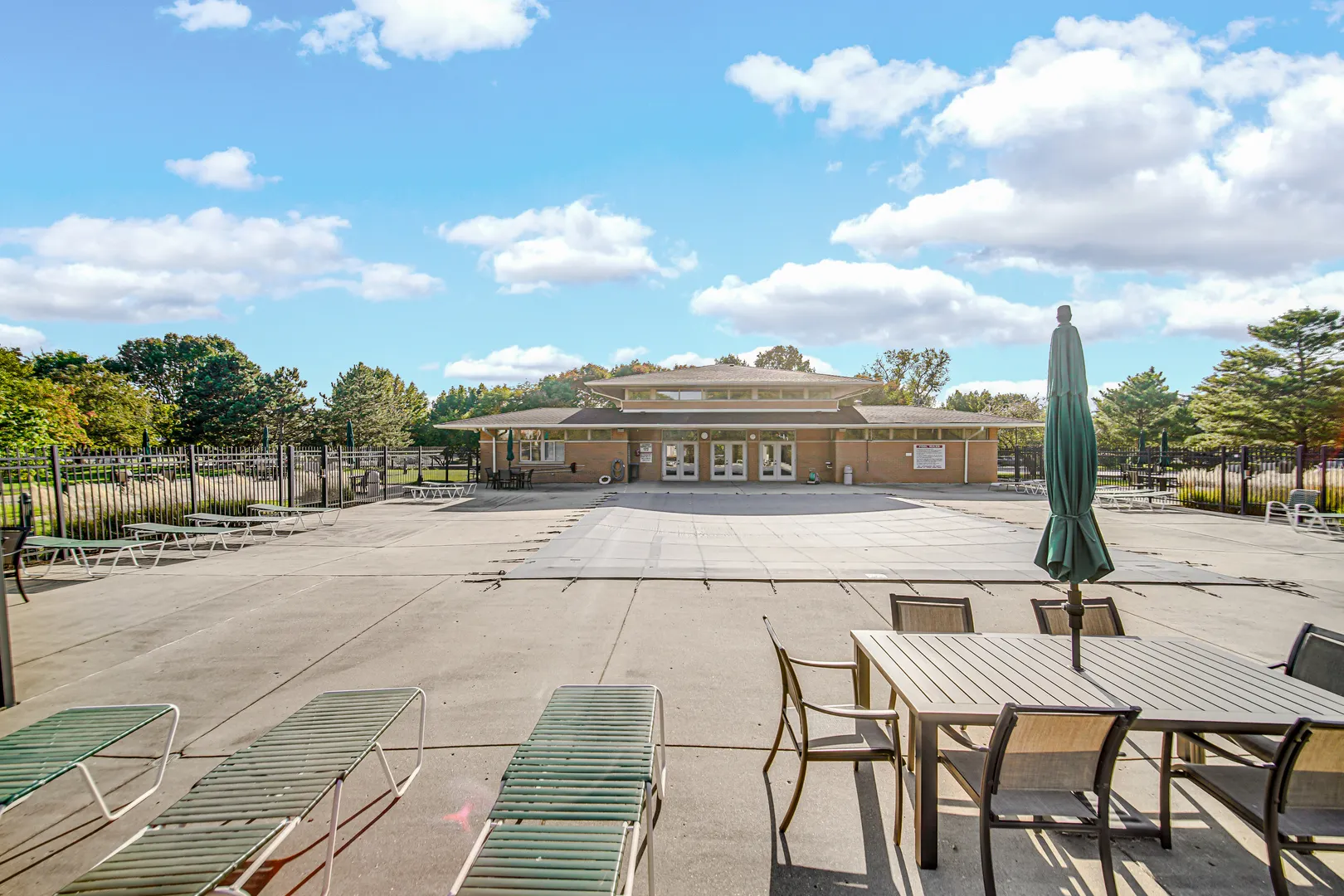 730 Creekside Drive 405C IL