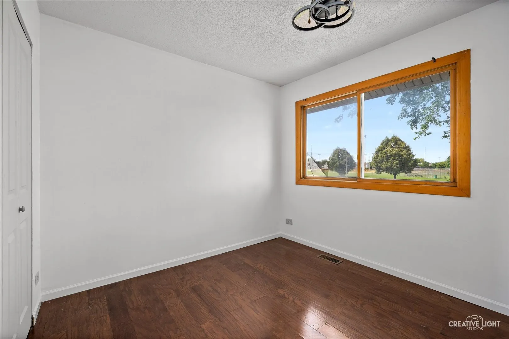 937 Sandpiper Court IL