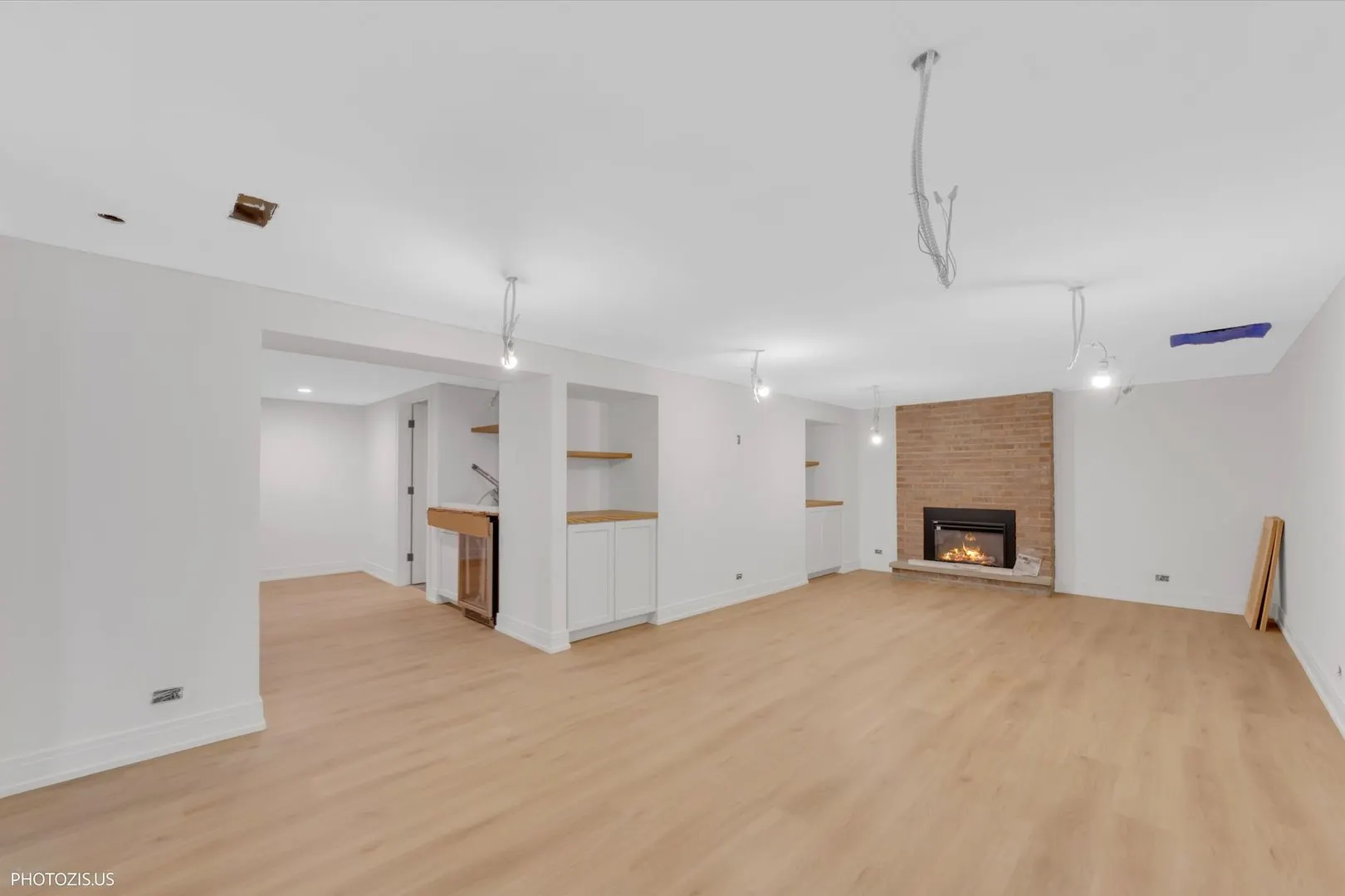 707 Brierhill Road IL